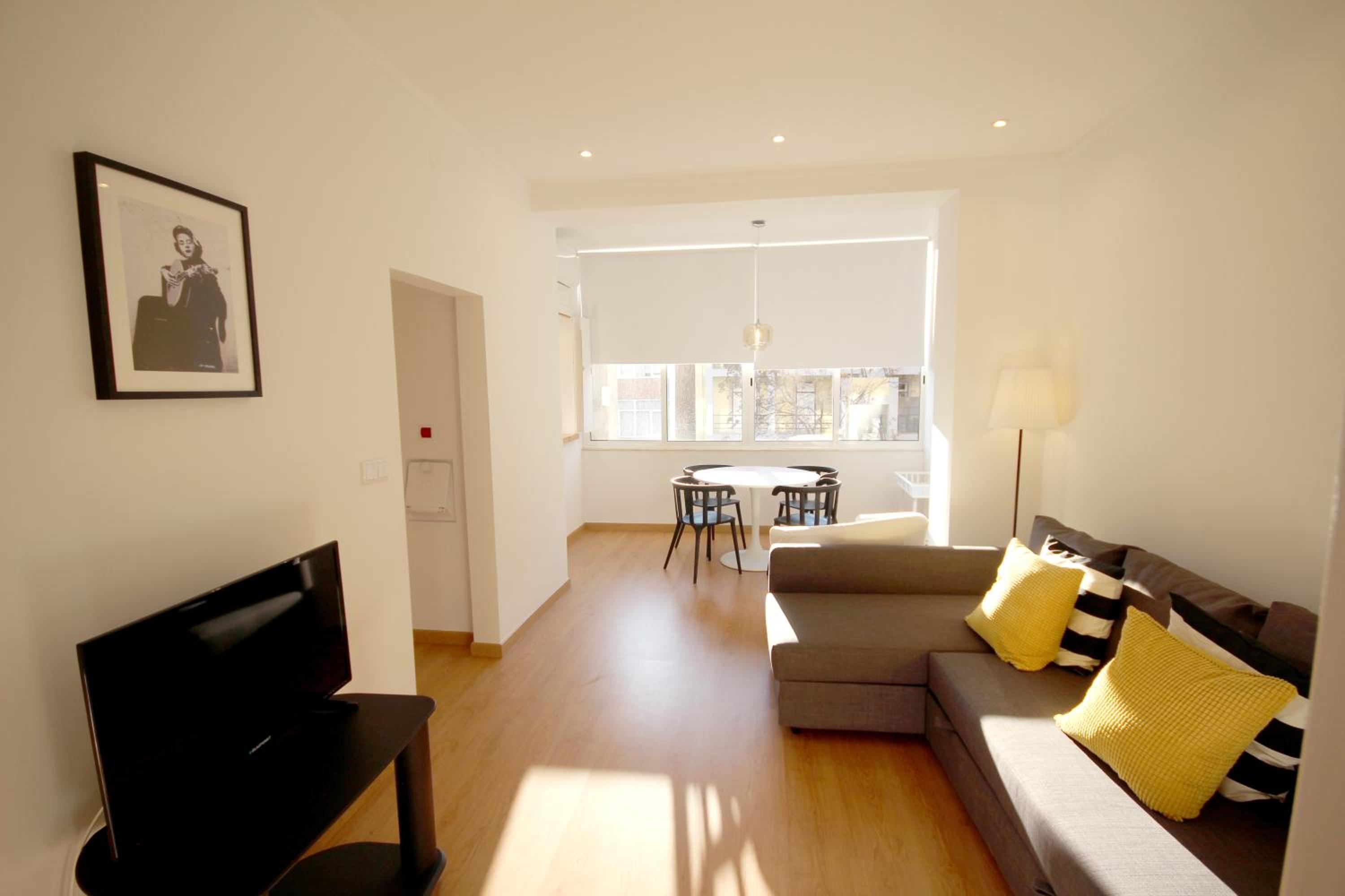 Apartment photo 3