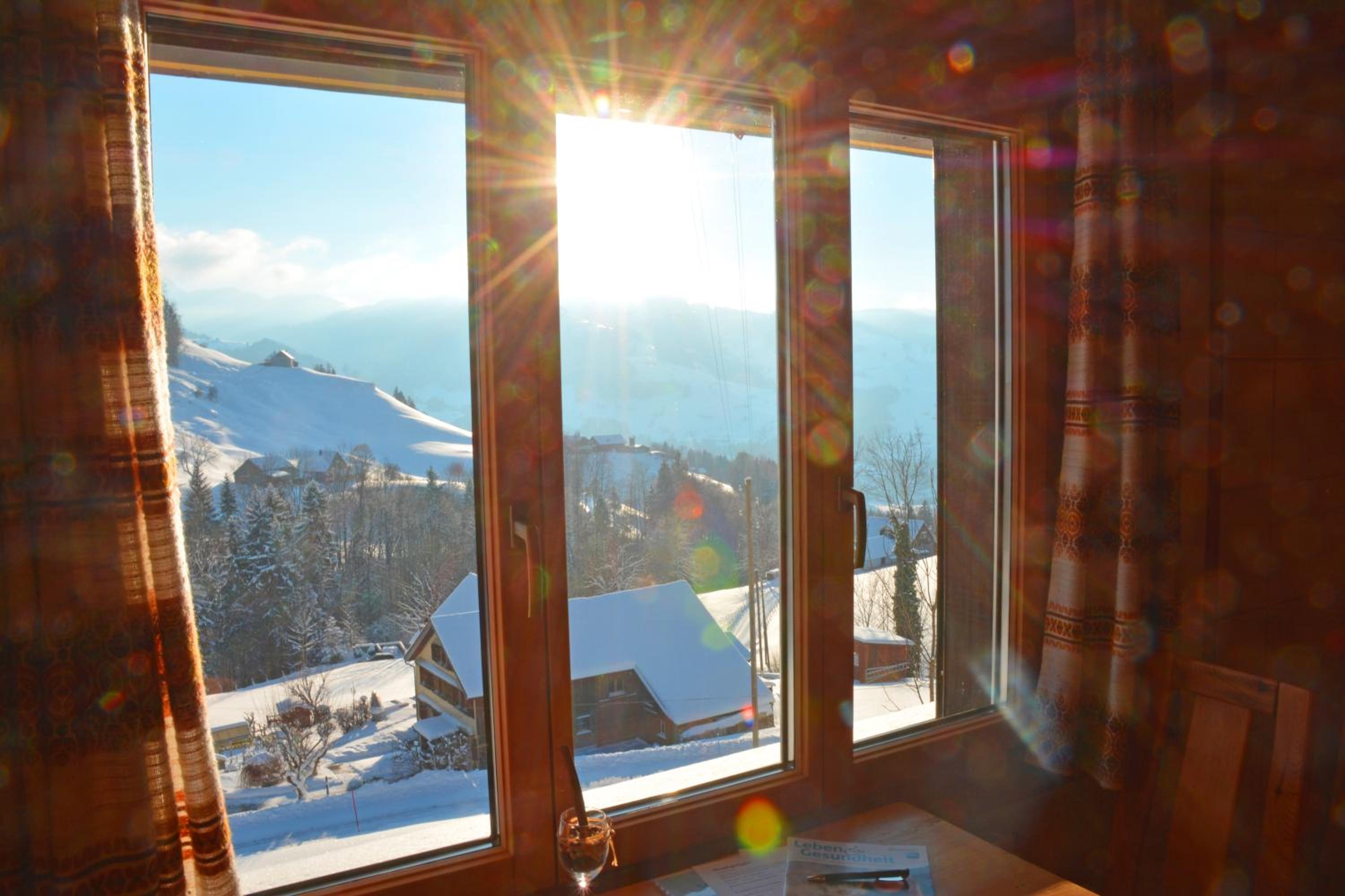 Double Room with Mountain View and Shared Bathroom photo 3