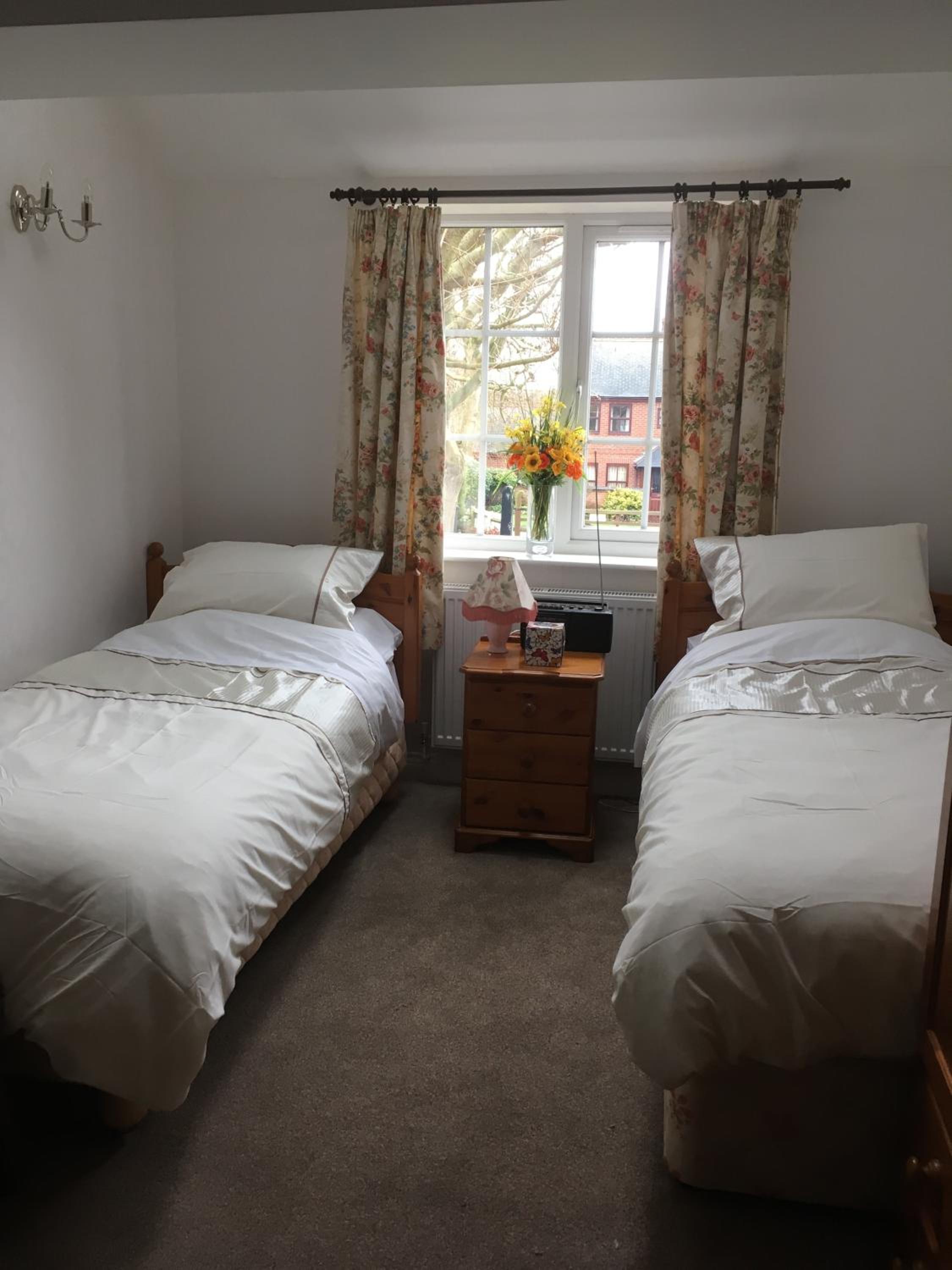 Deluxe Twin Room photo 3