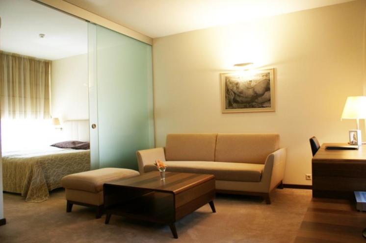 Luxury Suite and Spa Access - Photo 1