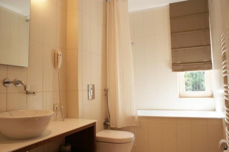 Luxury Suite and Spa Access - Photo 4