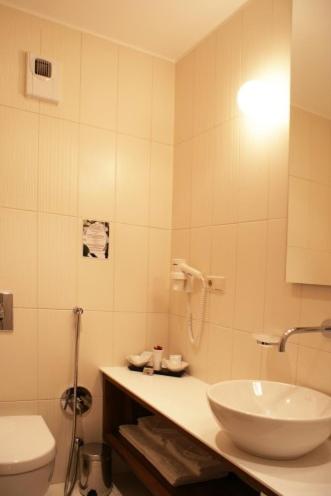 Luxury Suite and Spa Access - Photo 3