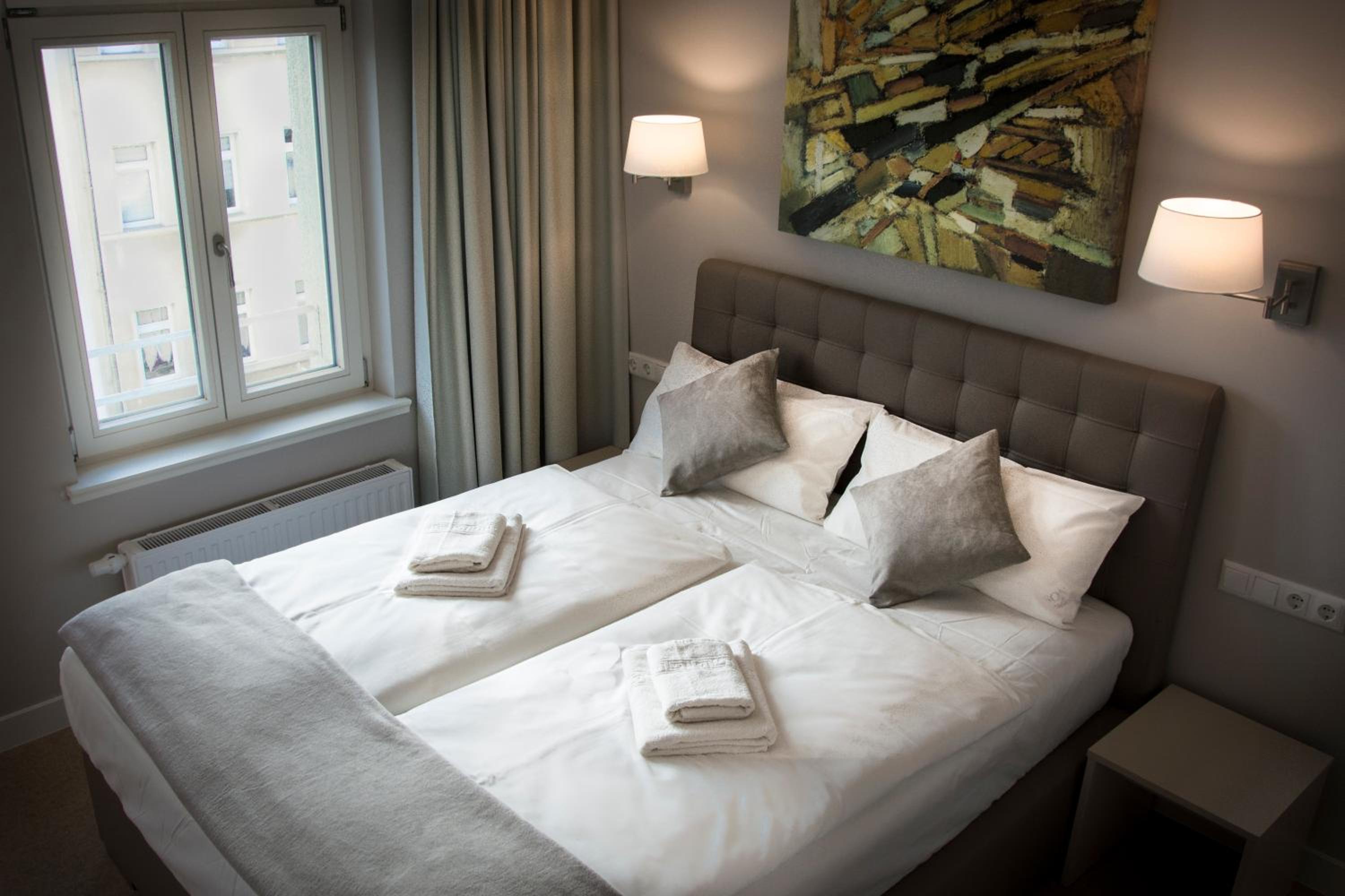 Deluxe Double Room - Photo 4