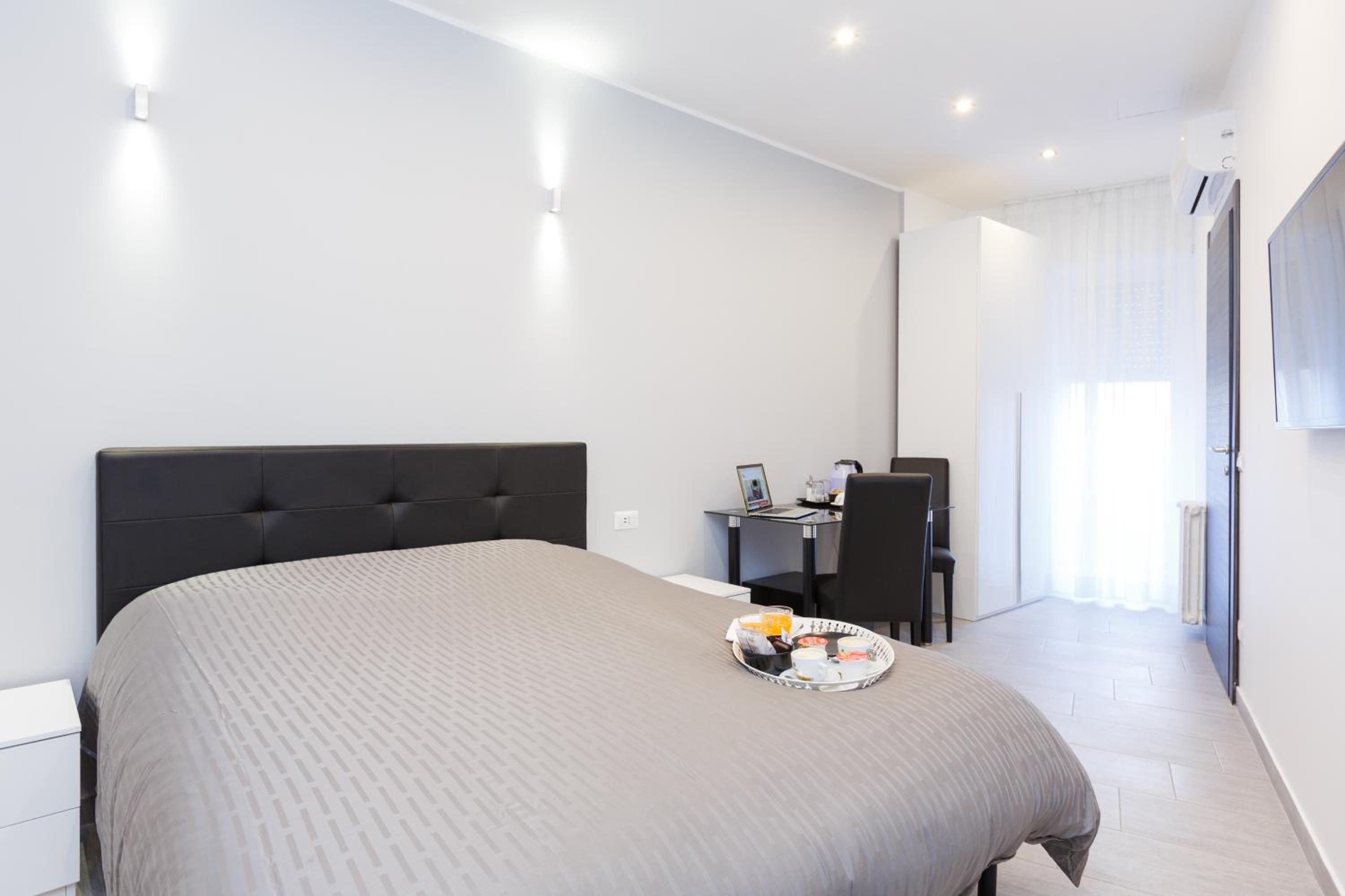 Double Room with Private Bathroom photo 2