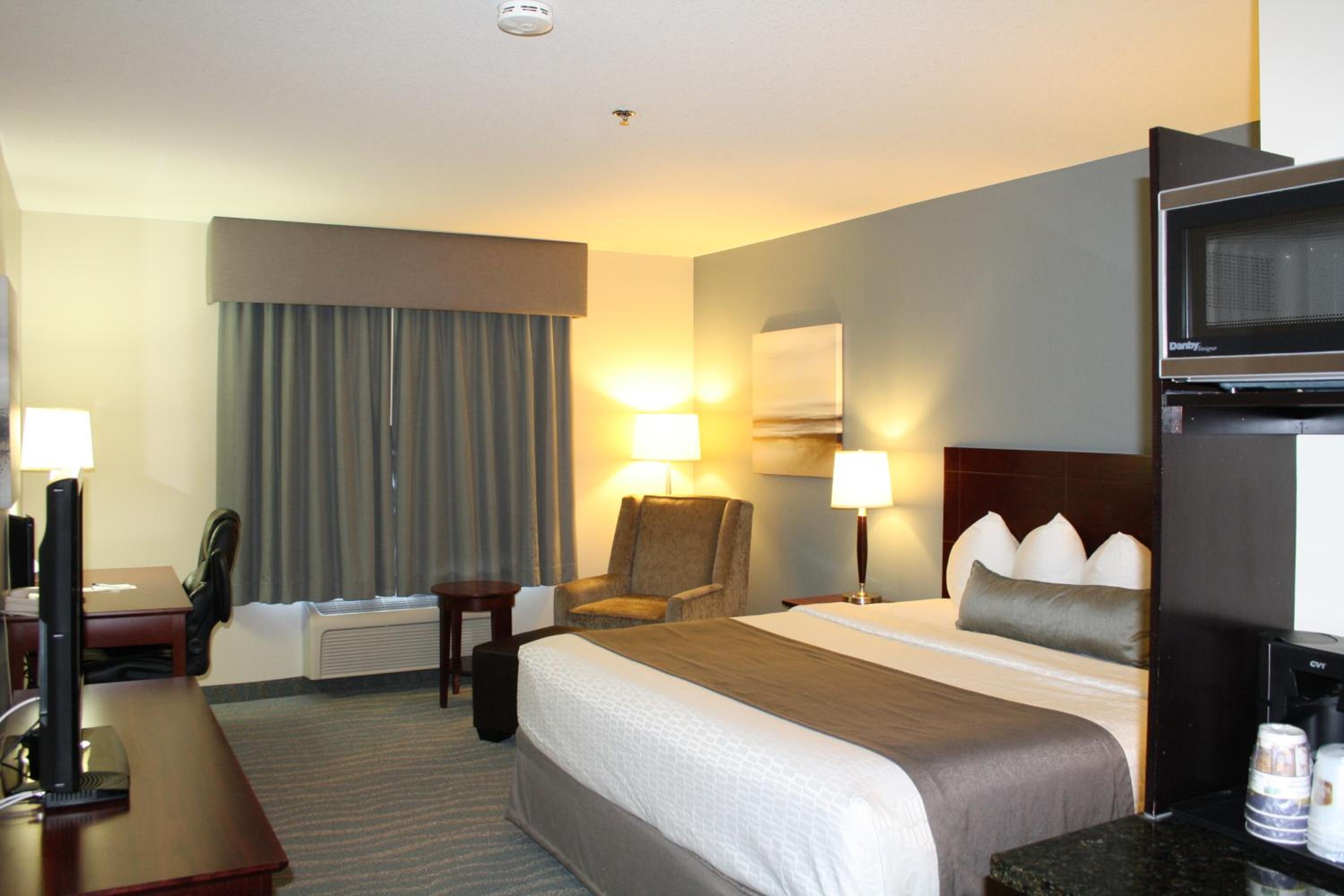 King Room - Non-Smoking photo 3