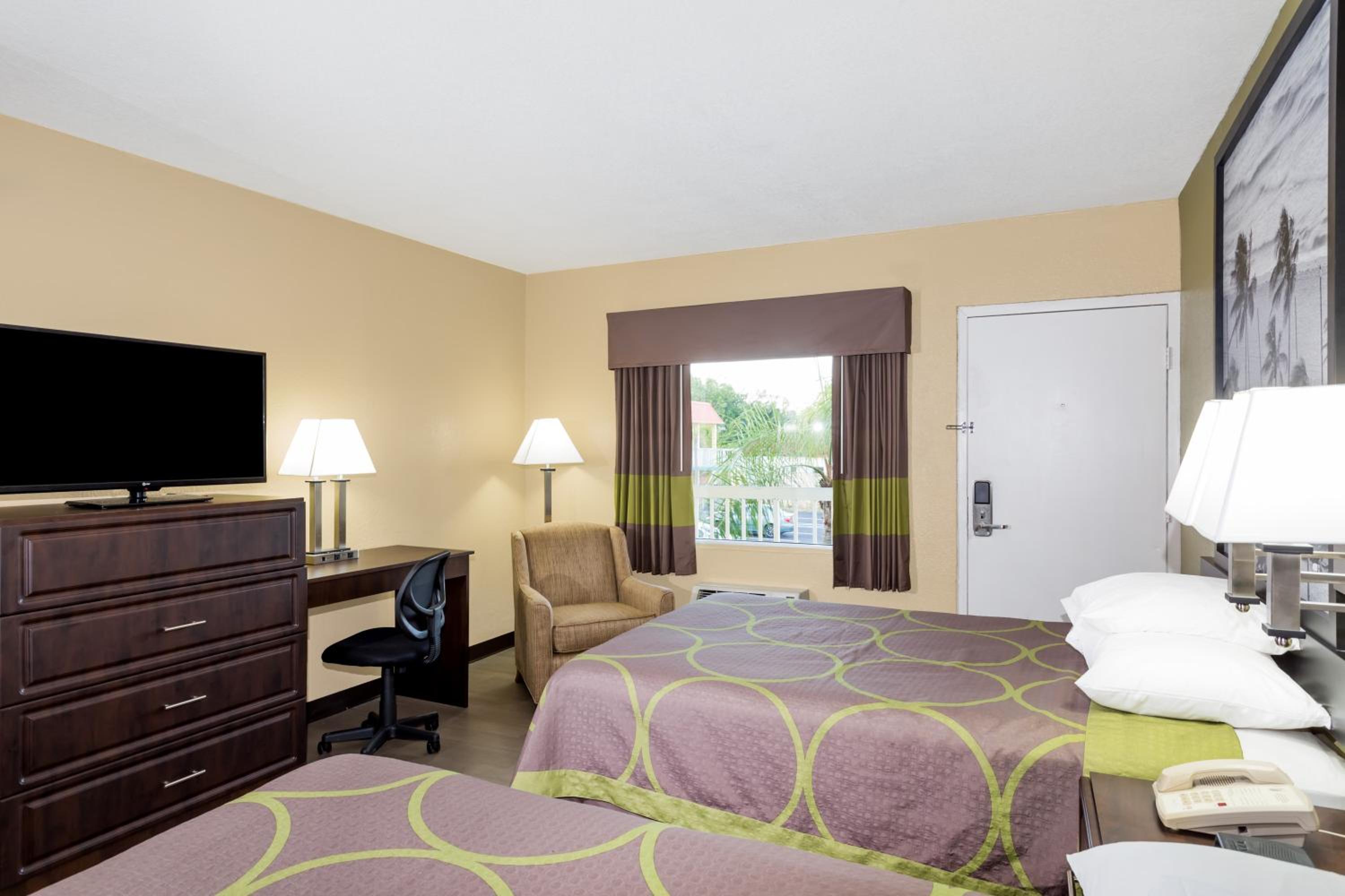Deluxe Double Room - Smoking