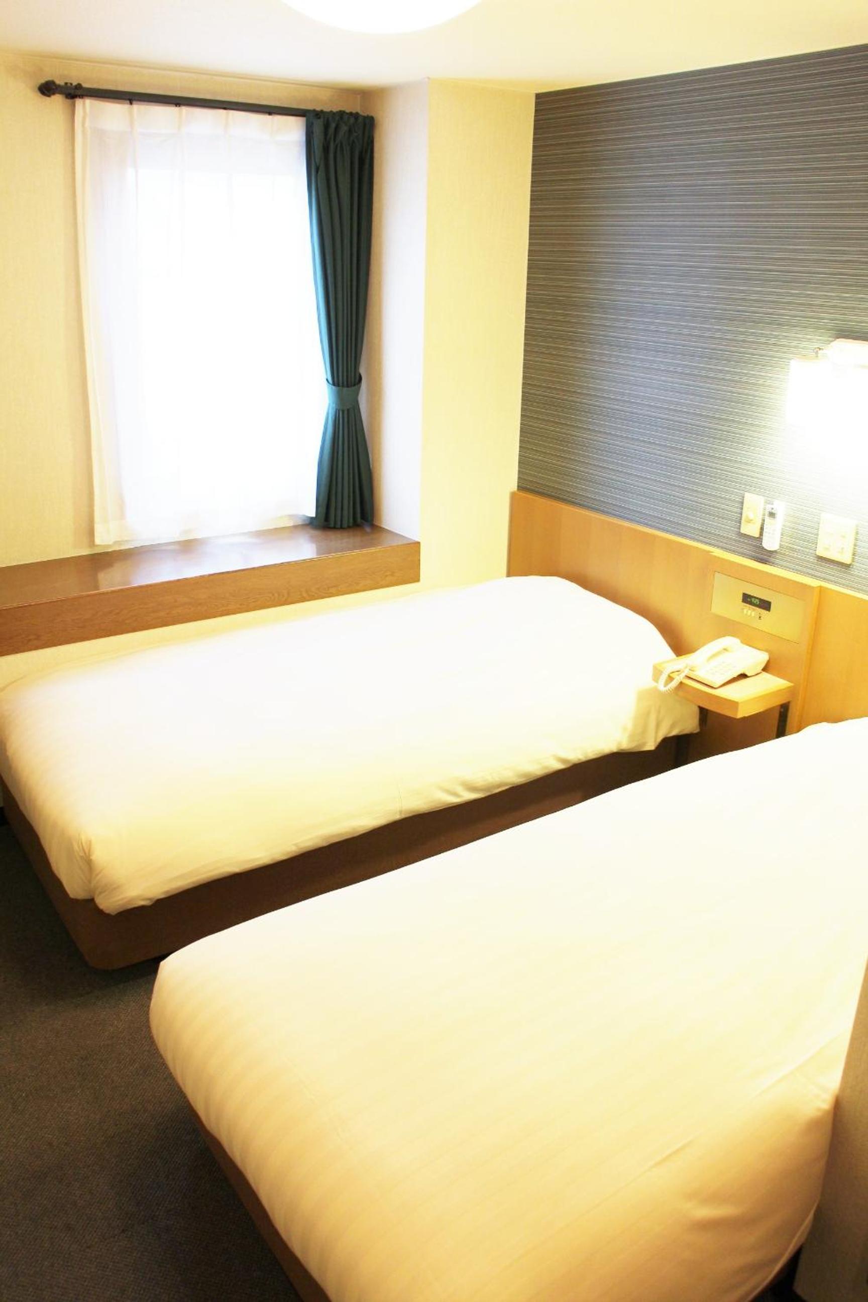 Standard Twin Room - Smoking - Photo 7