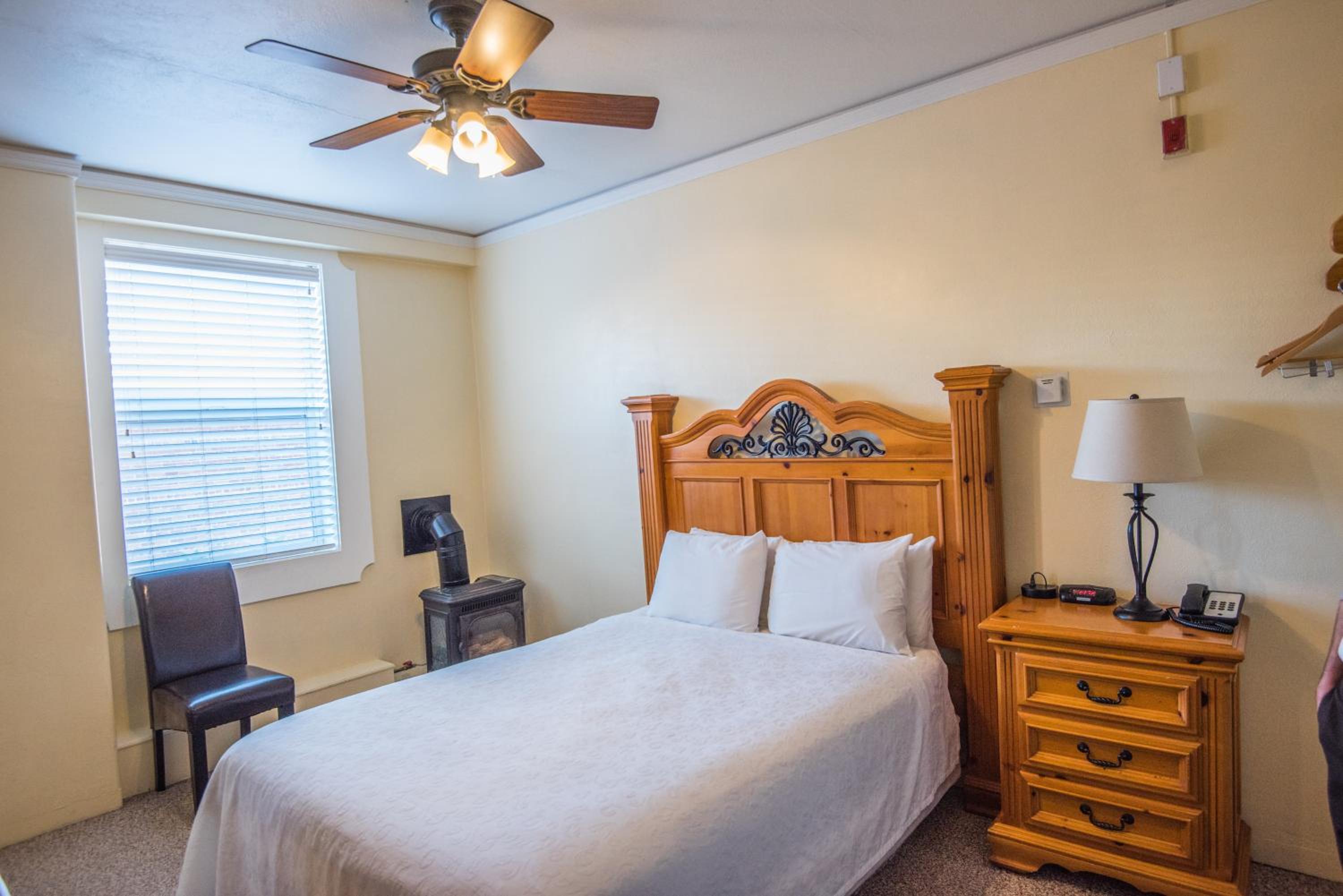 Deluxe Queen Room photo 1