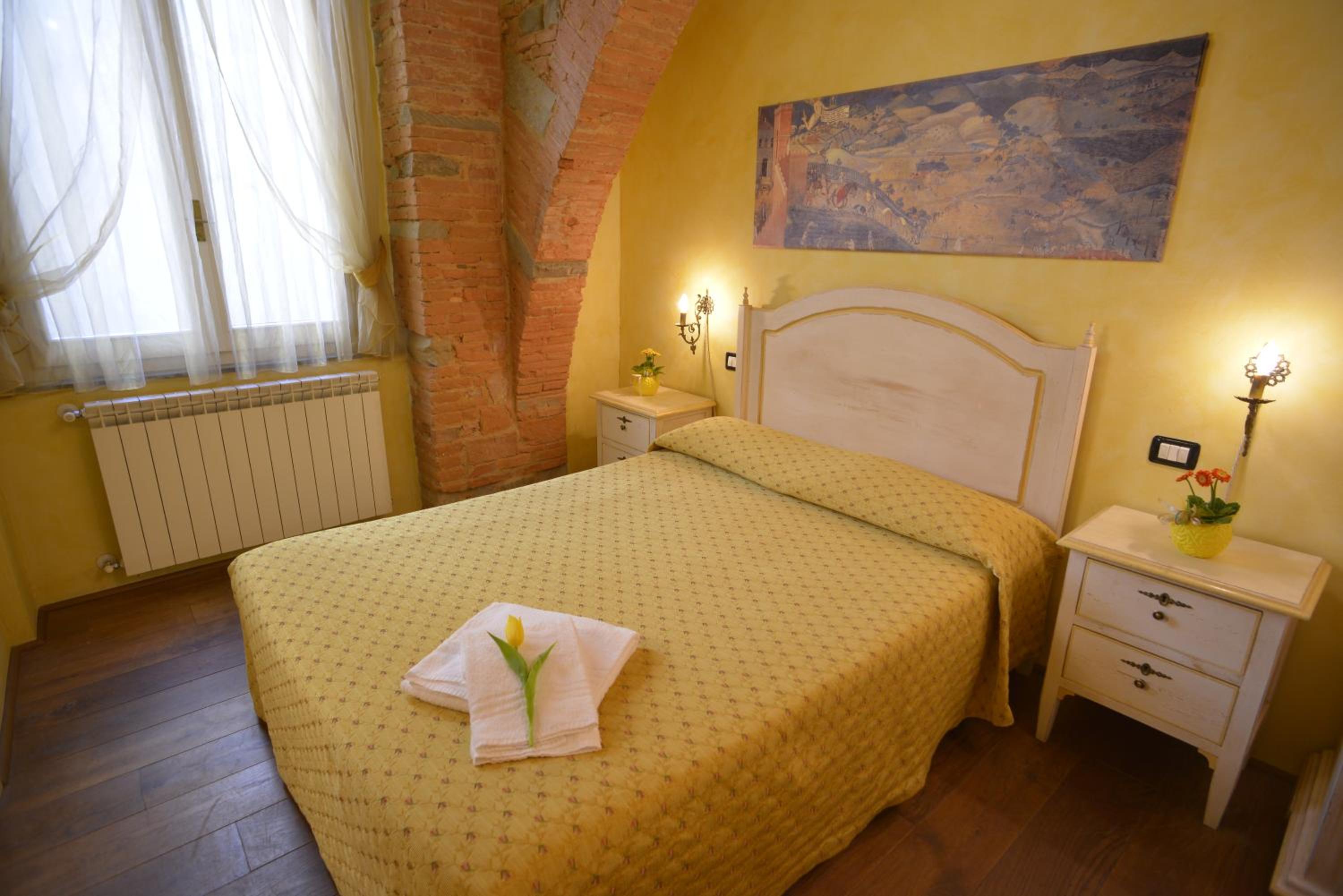 Double Room with Private Bathroom photo 1
