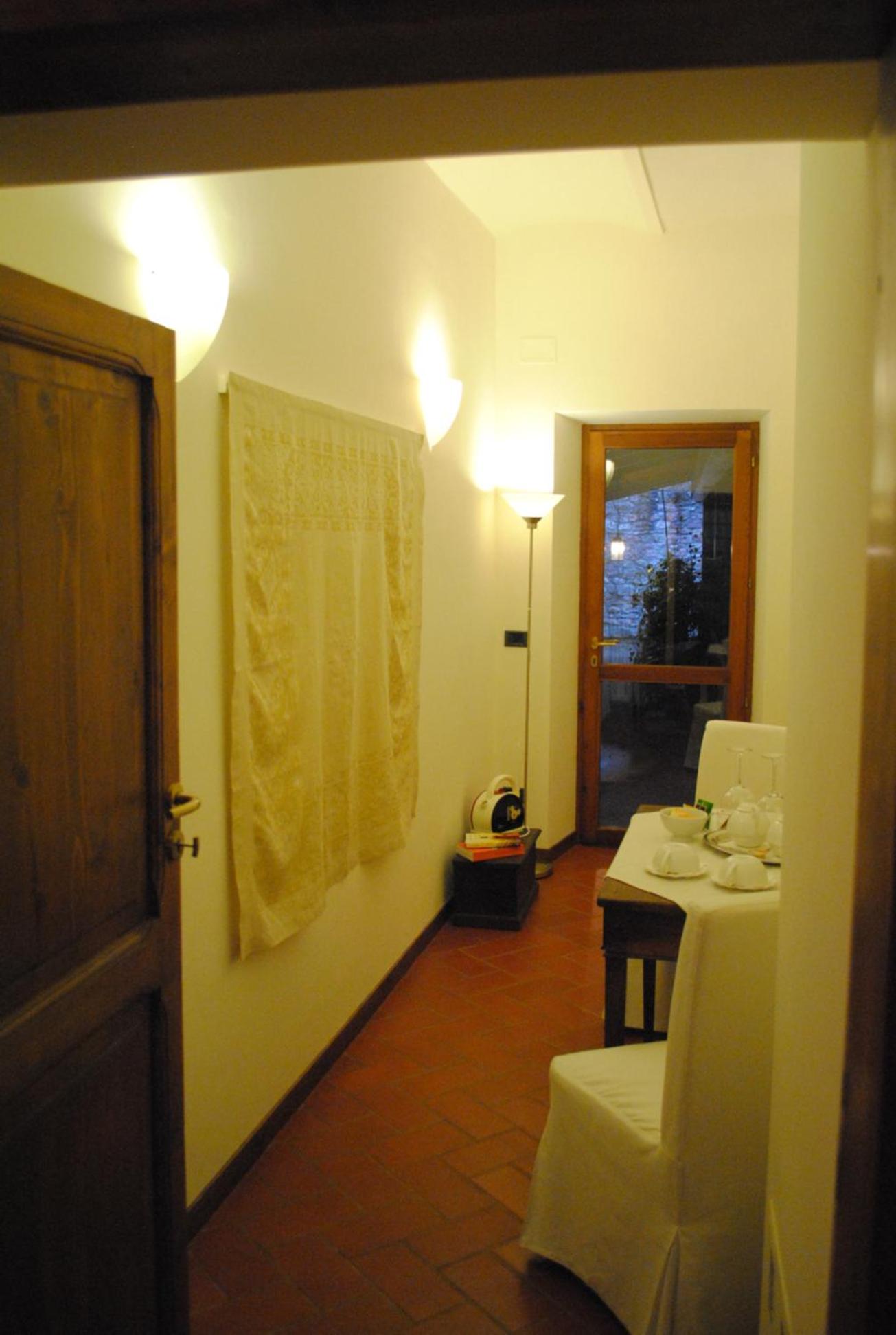 Suite - Photo 9