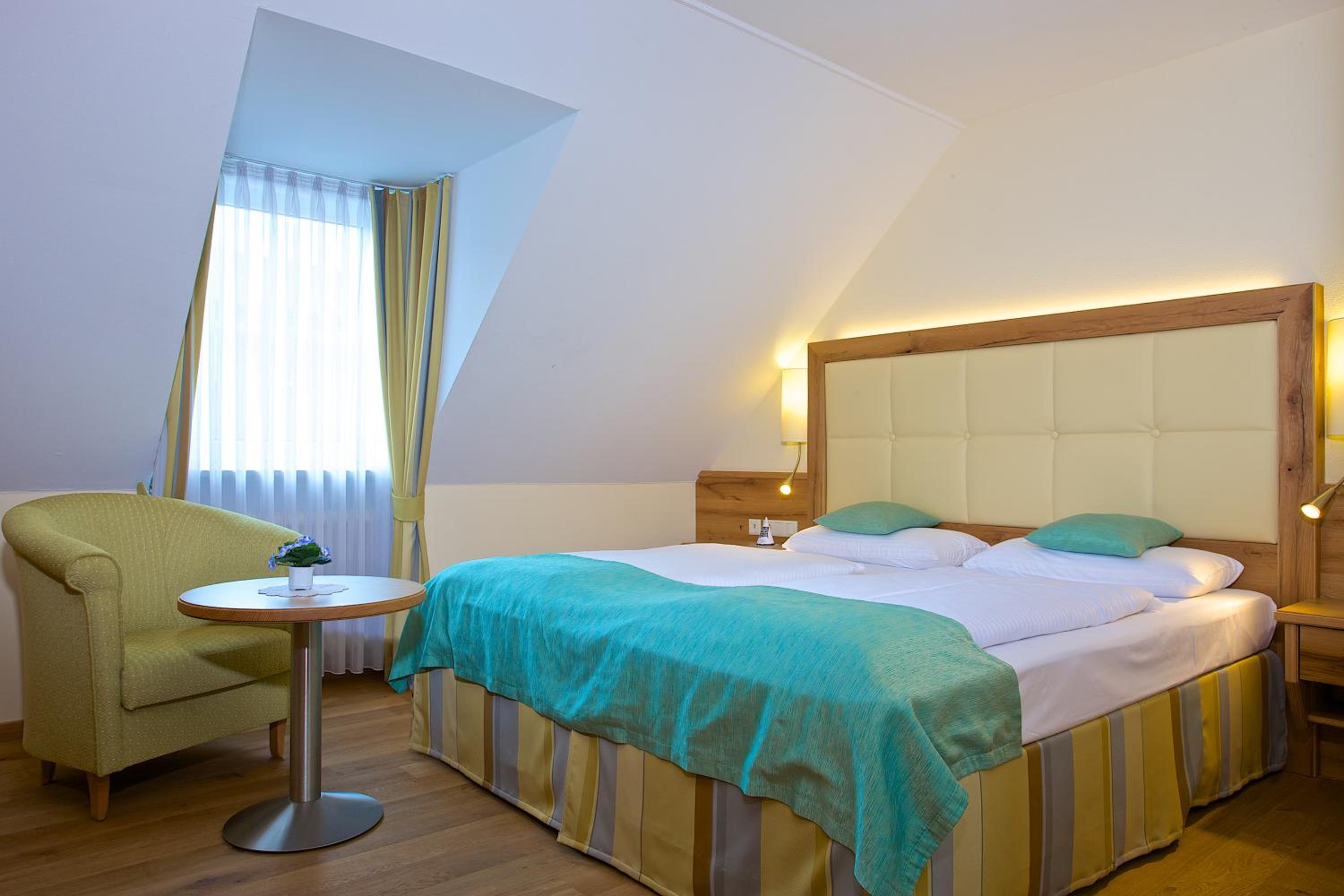 Standard Double Room - Photo 4