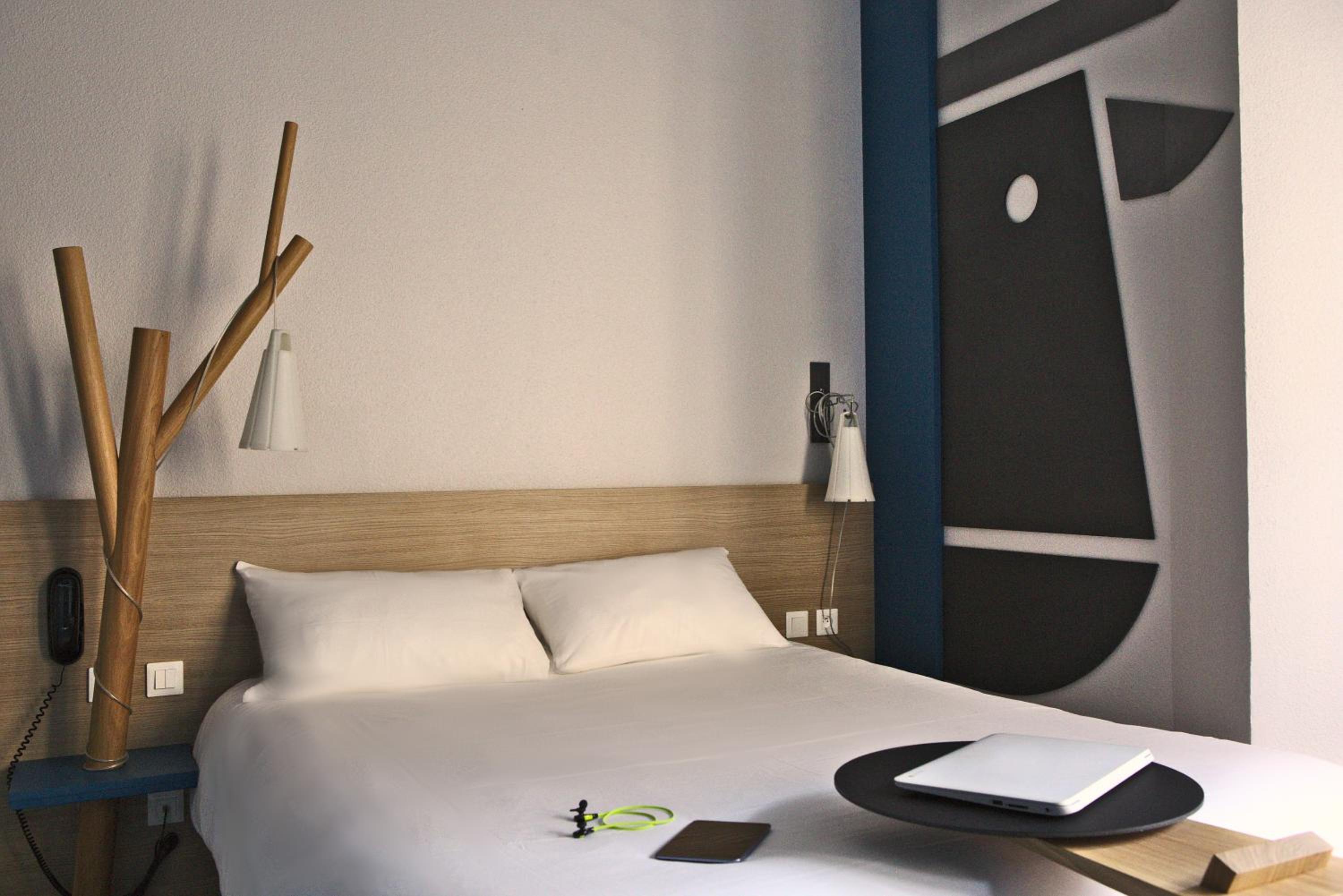 Standard Double Room with Sofa Bed - Photo 6