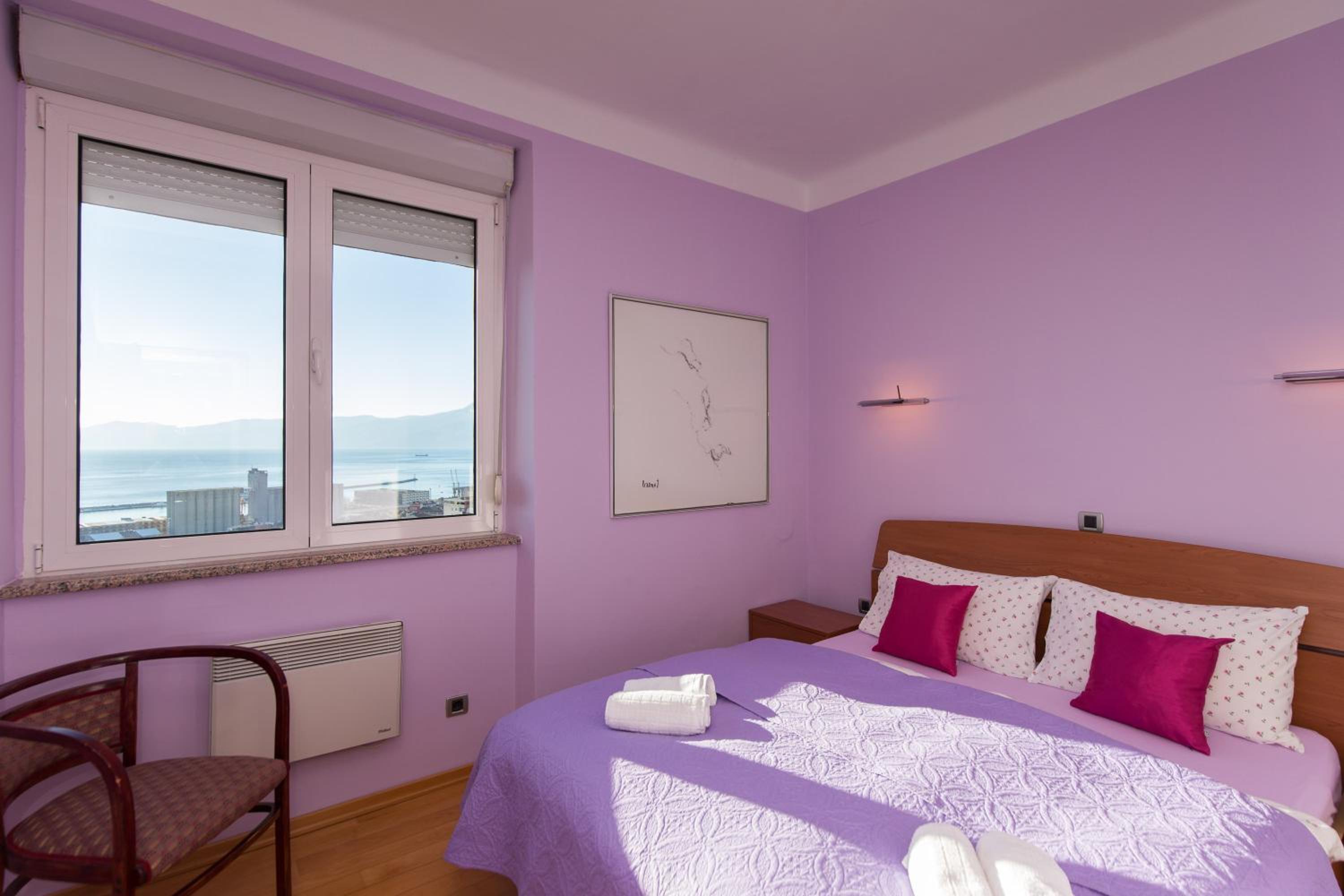 Apartment With Sea View