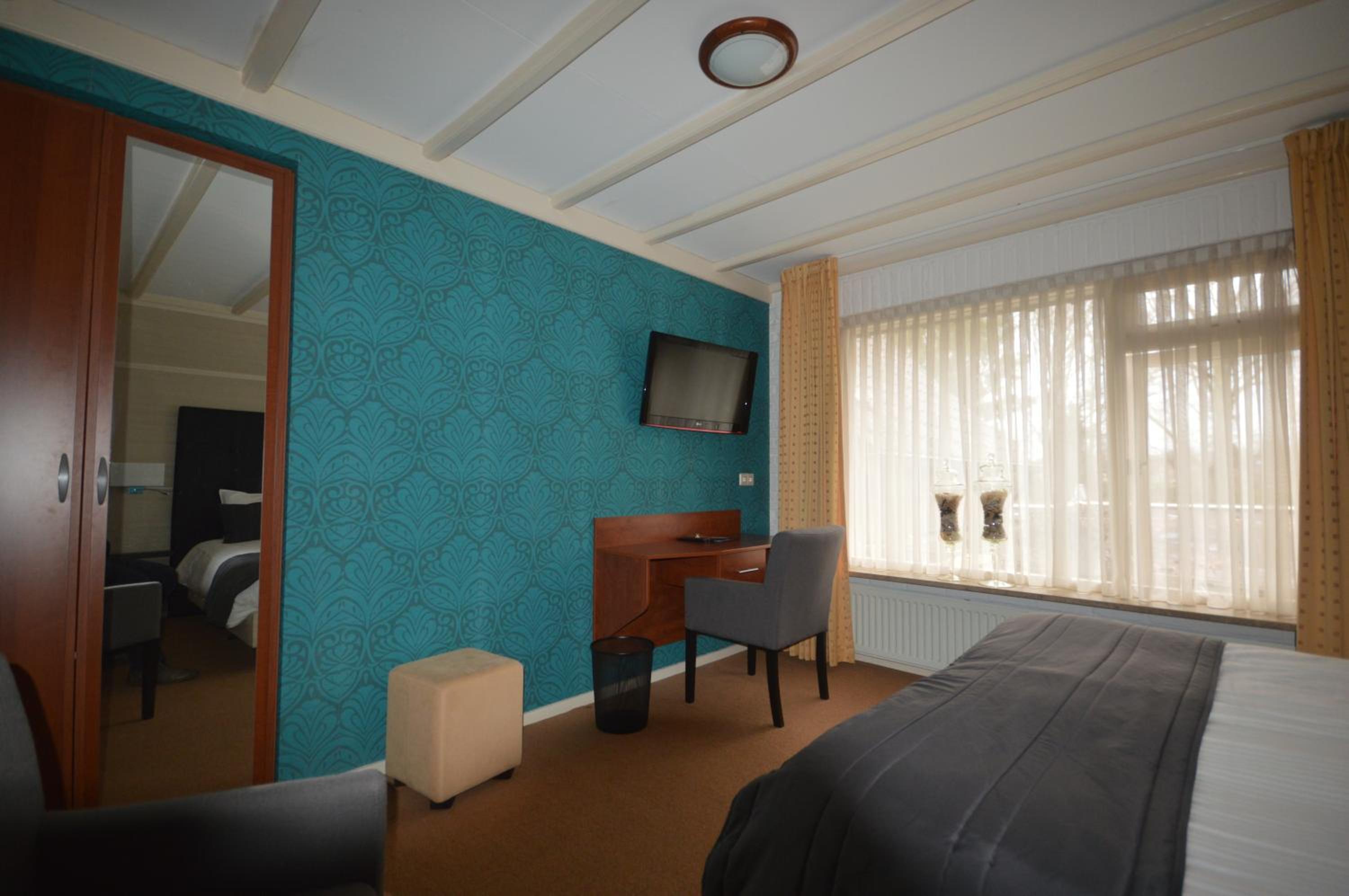 Comfort Twin Room photo 3