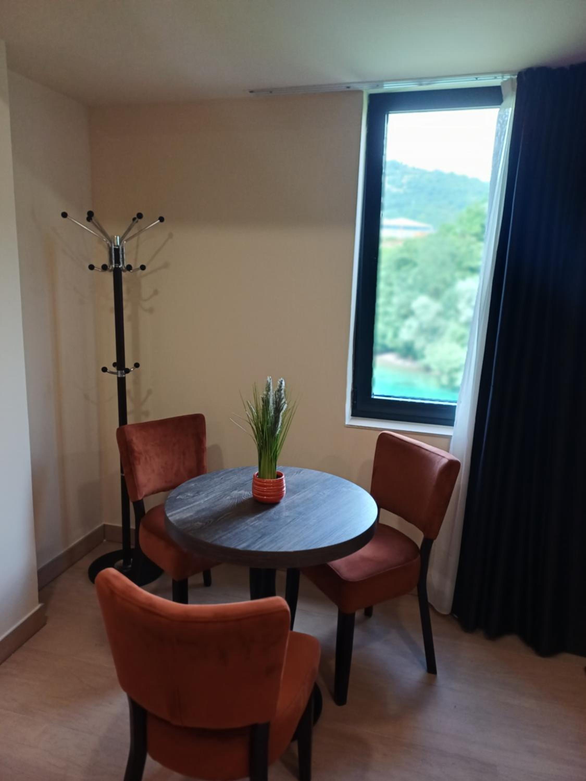 Deluxe Triple Room photo 2