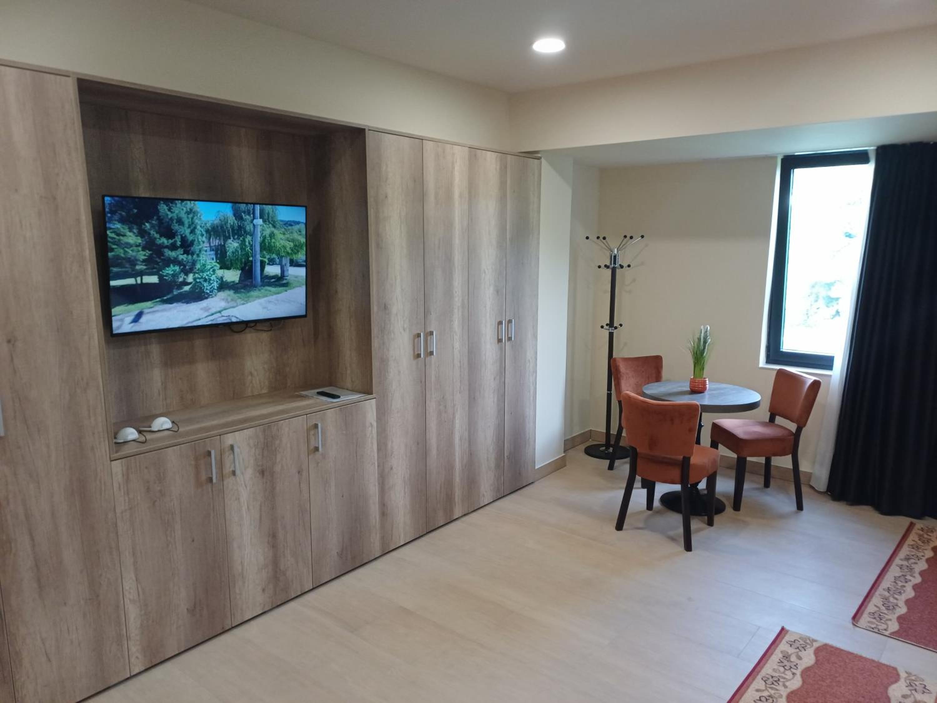 Deluxe Triple Room photo 3