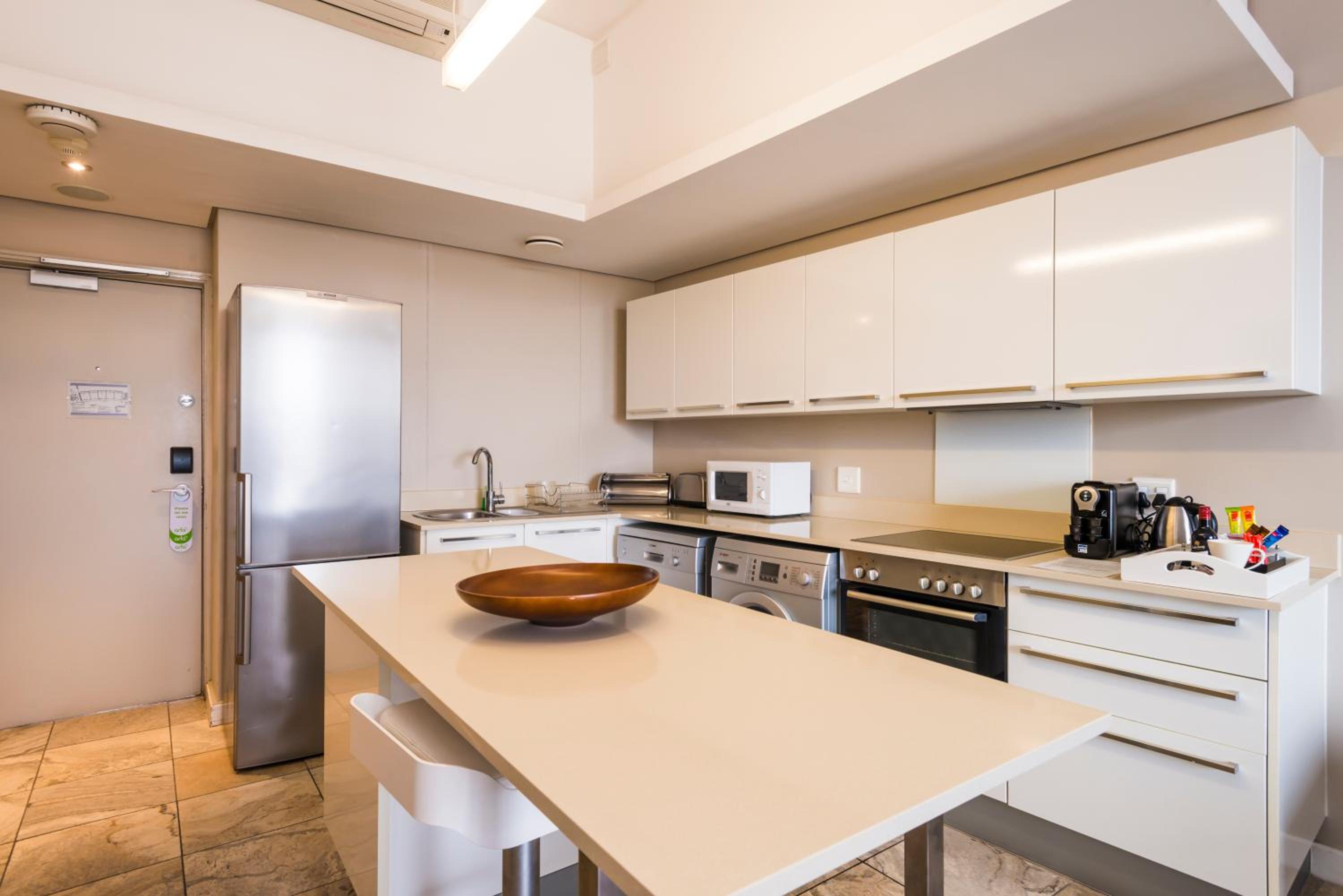 Luxury Suite - Photo 4