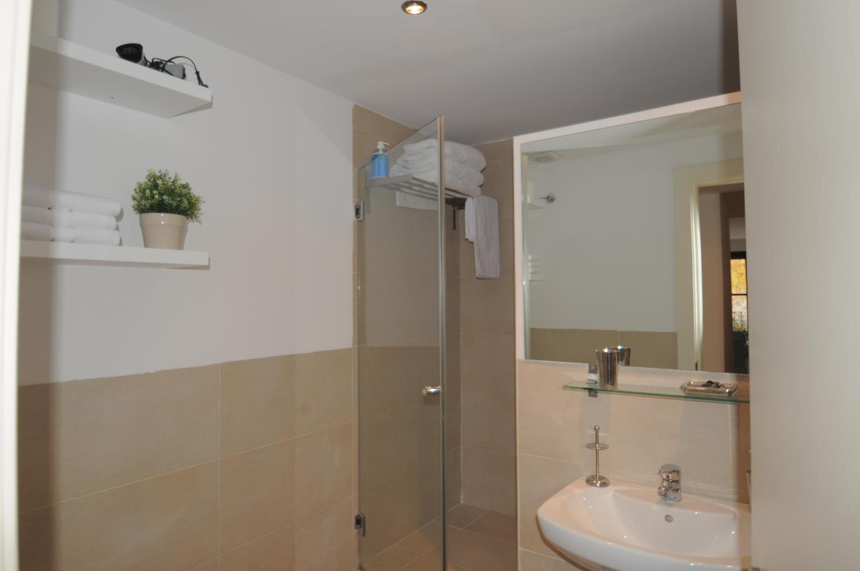 Apartment - Photo 16