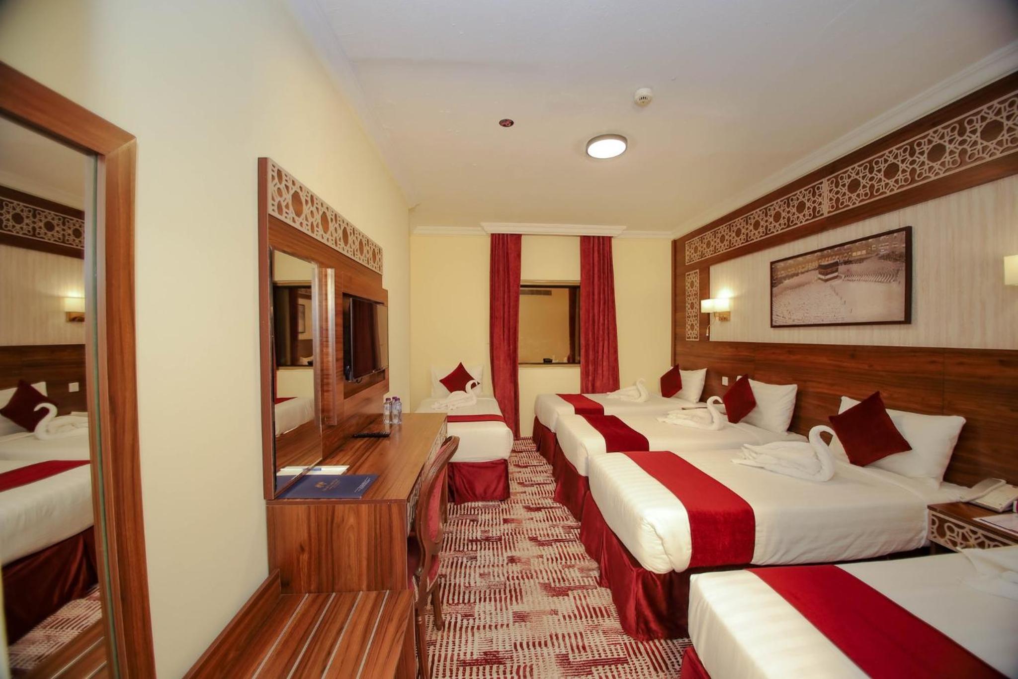 Premium Room with Five Single Beds - Accessible photo 1