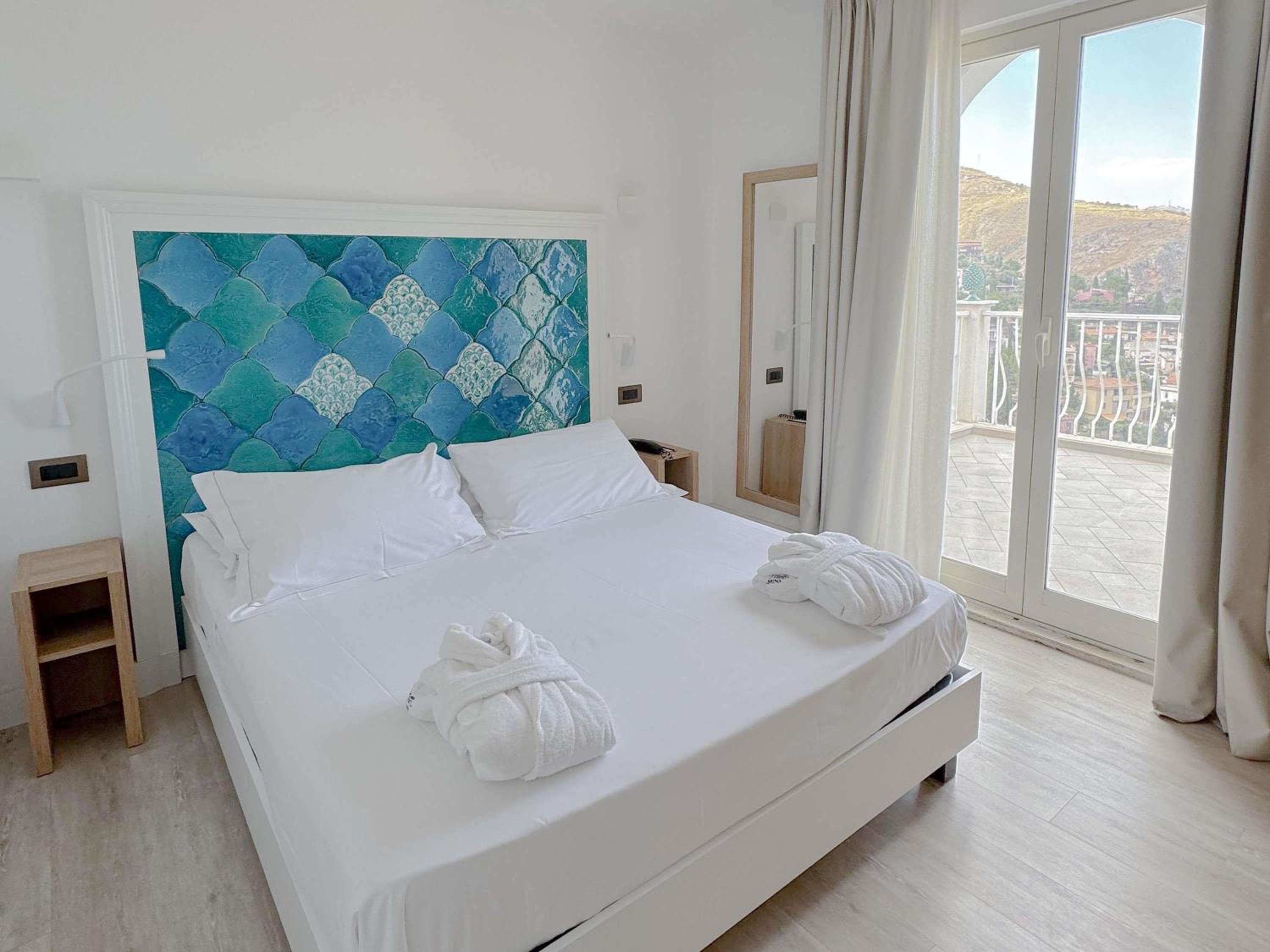 Classic Queen Room with Terrace photo 2