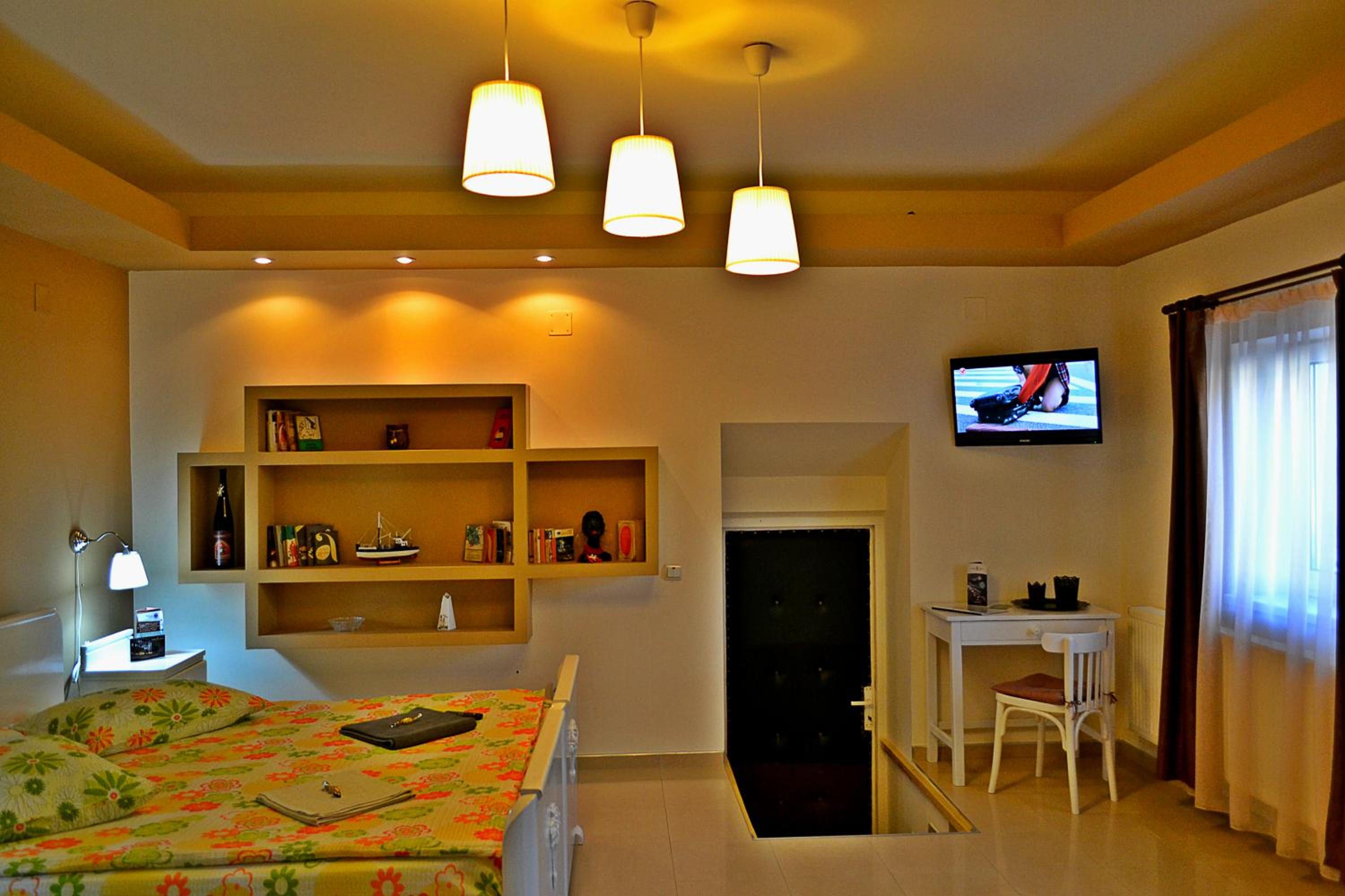 Deluxe Family Suite photo 1