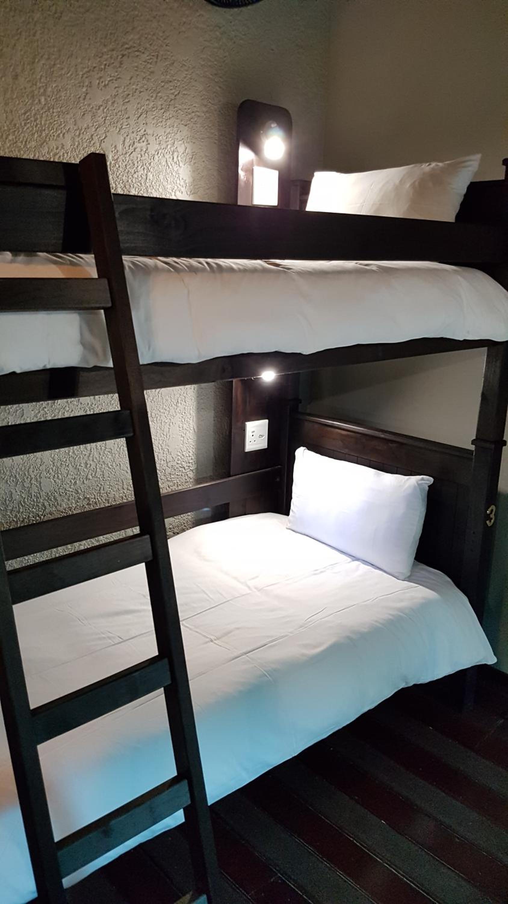 Bed in 6-Bed Male Dormitory Room (under 18 only - no adults) photo 3