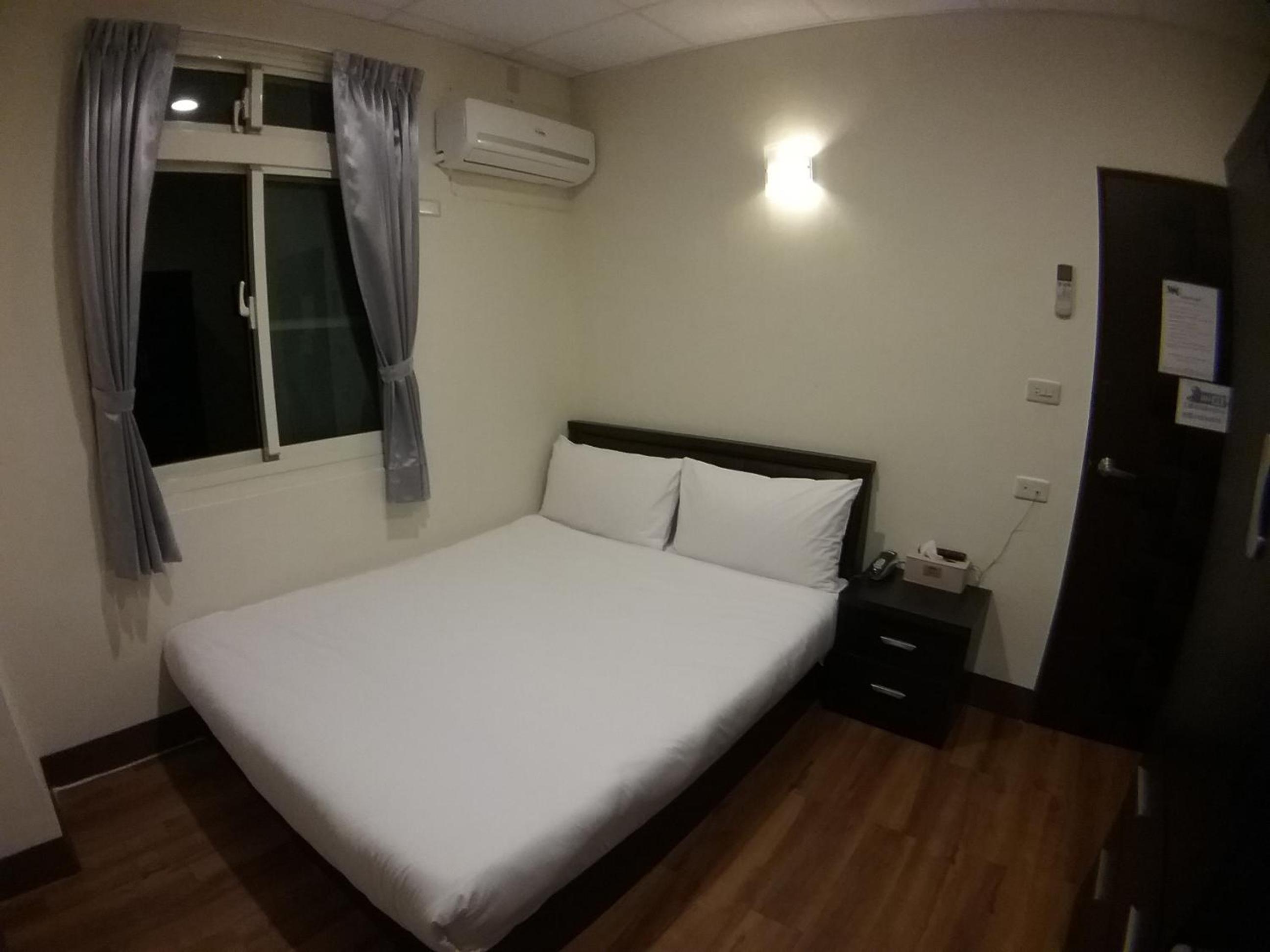 Small Double Room photo 2