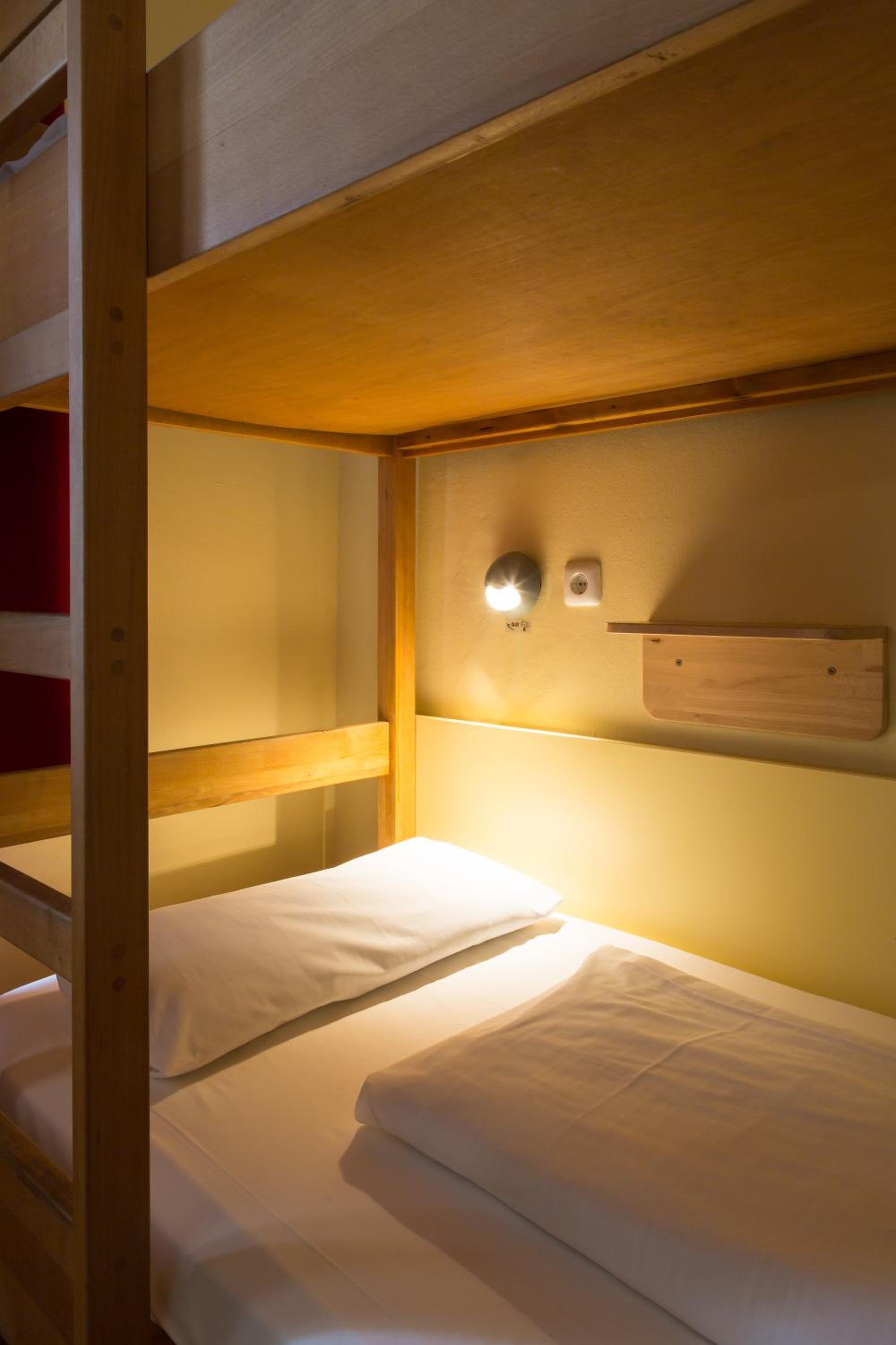 5 Bed Room with Private Bathroom