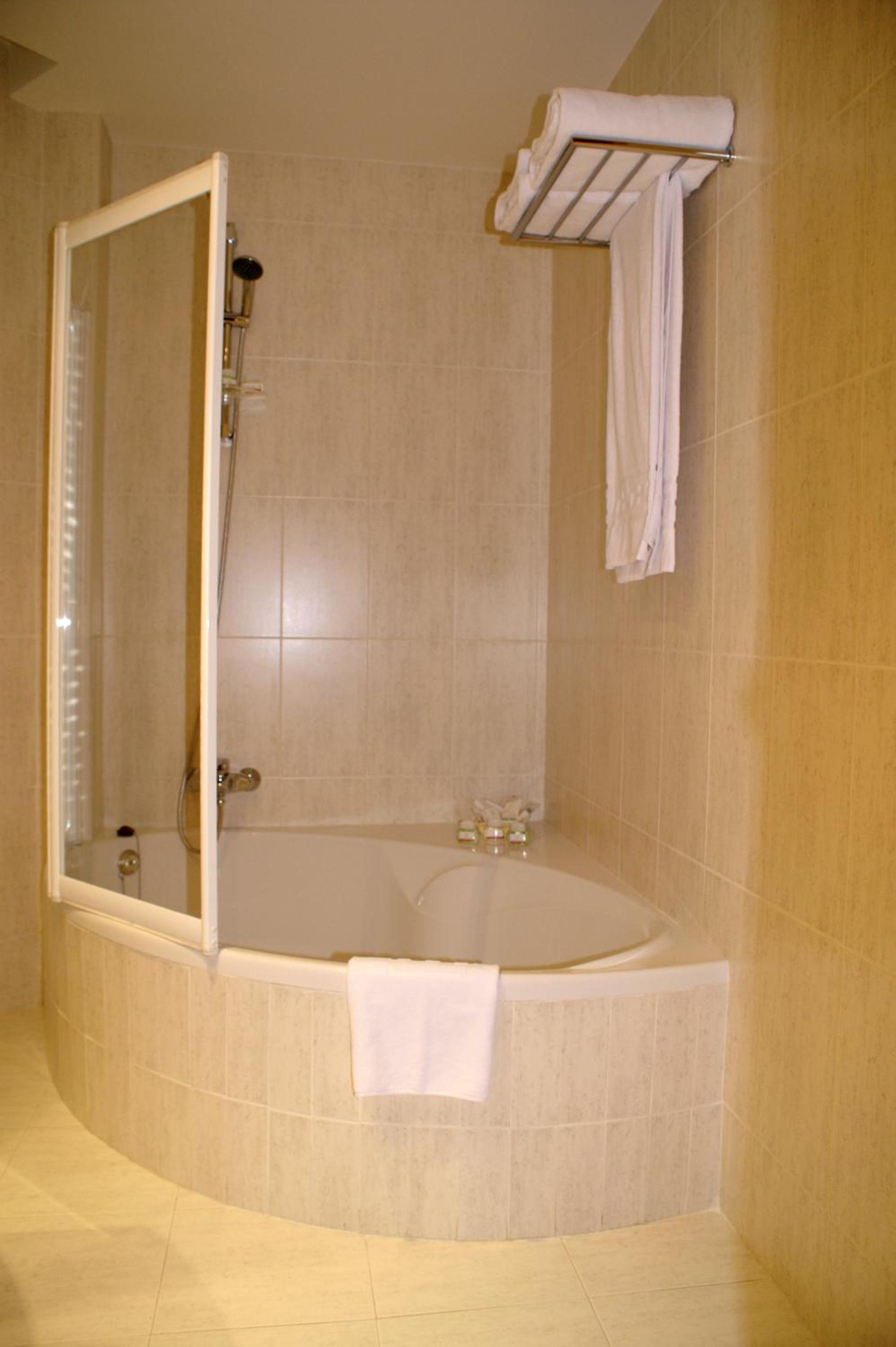 Superior Triple Room photo 3