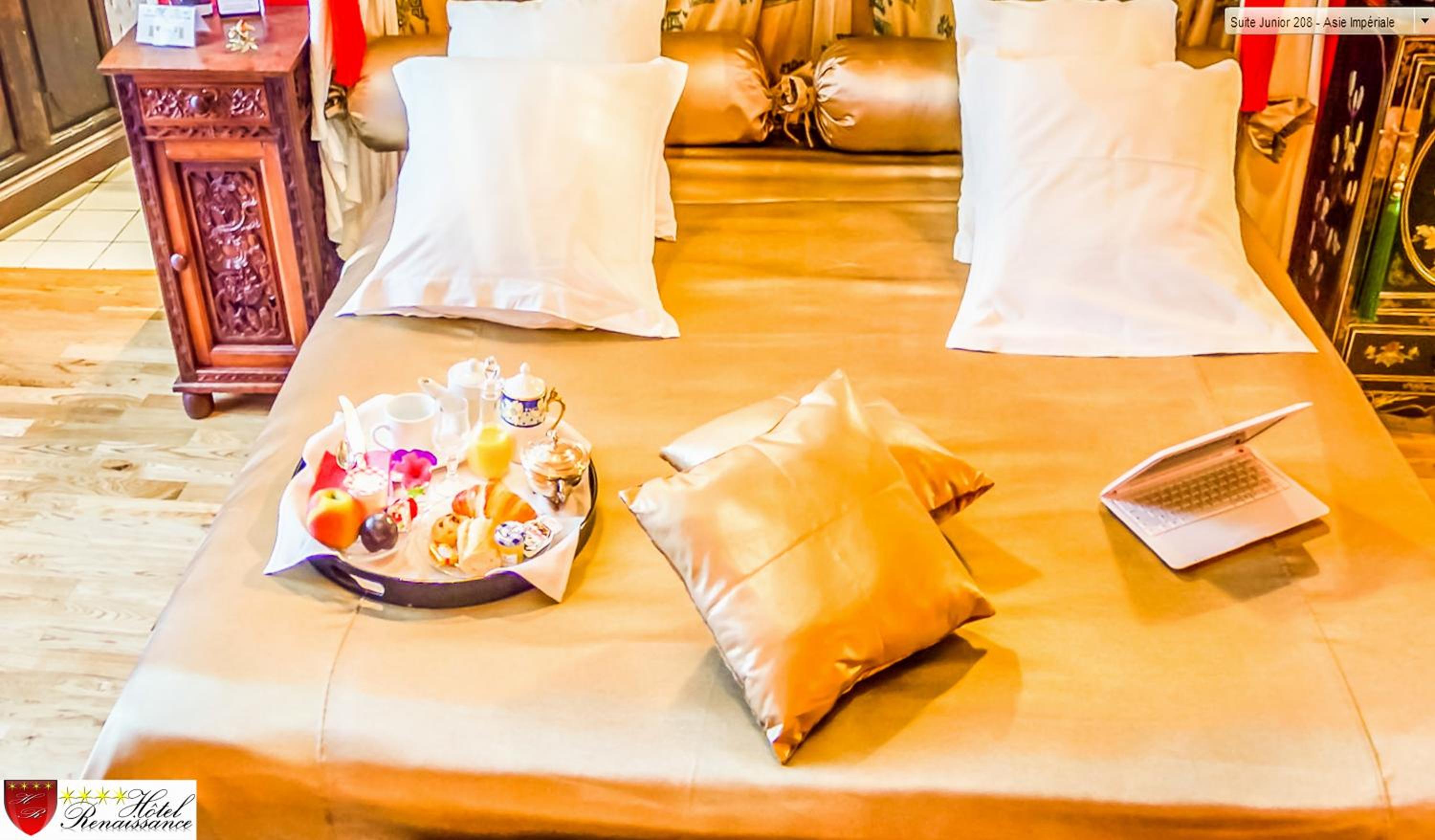 Deluxe Suite - Photo 10