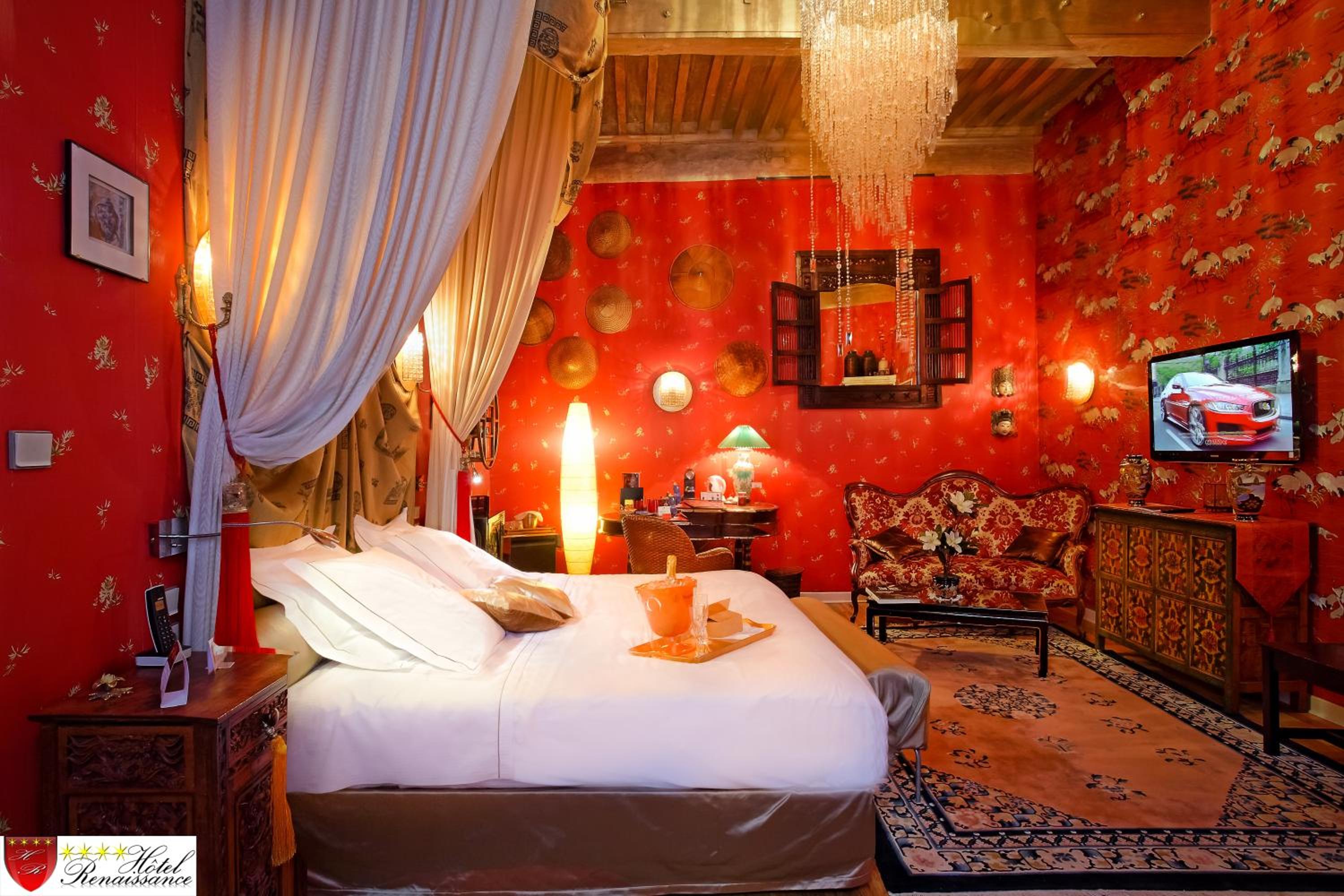 Deluxe Suite - Photo 8