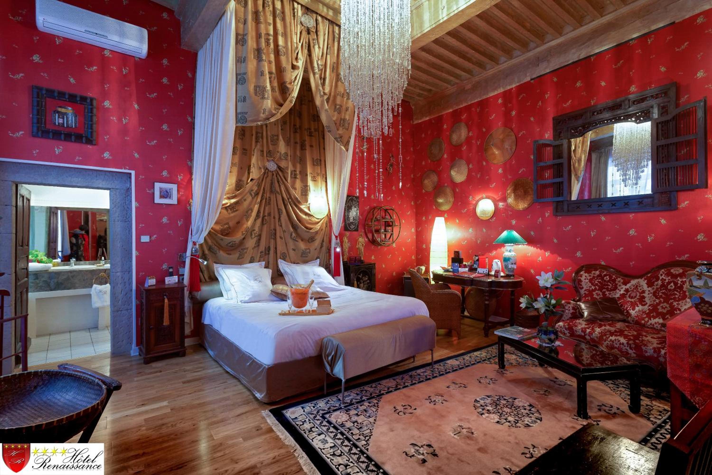 Deluxe Suite - Photo 7