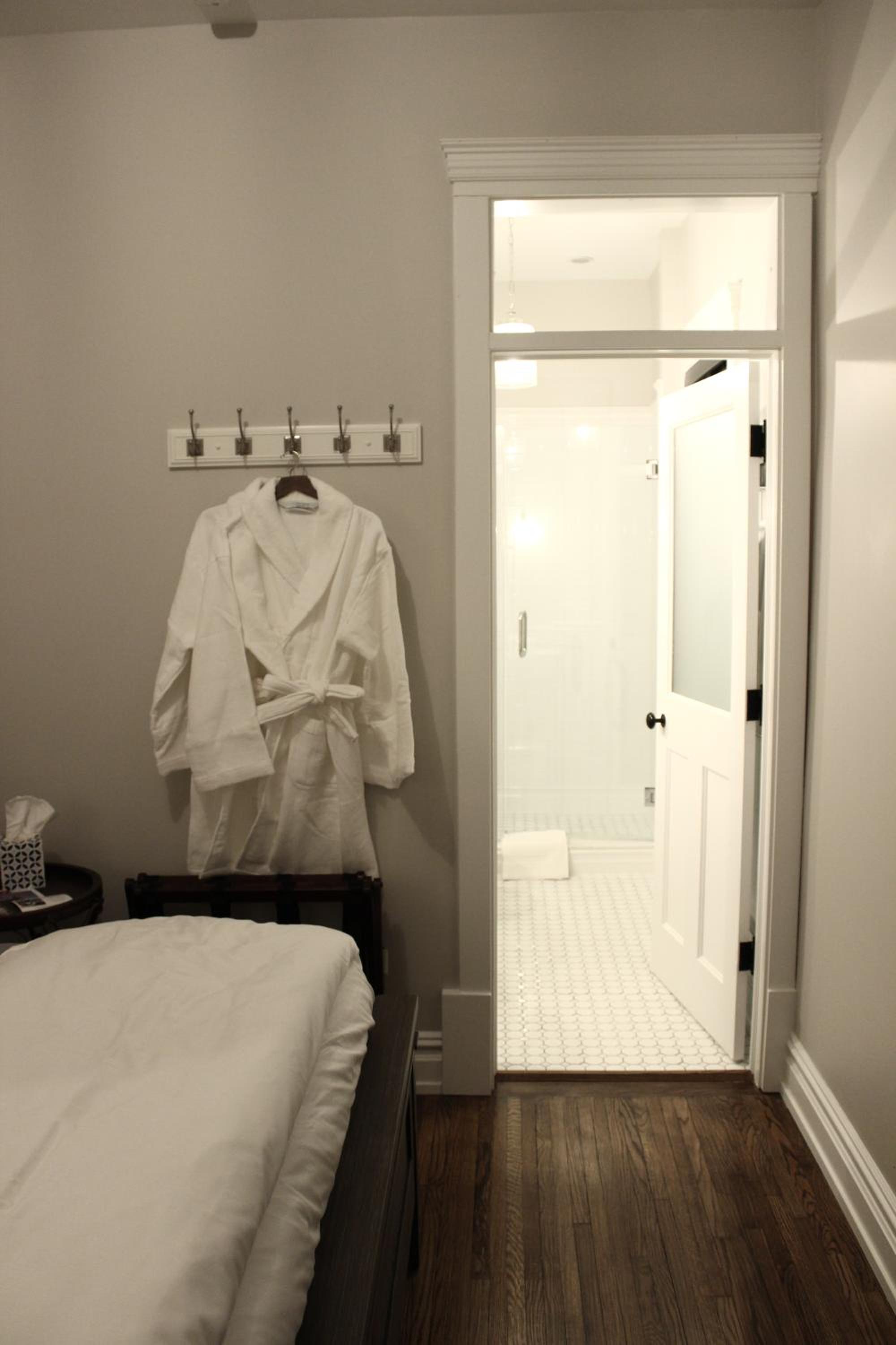 Queen Room (Herrington) photo 2