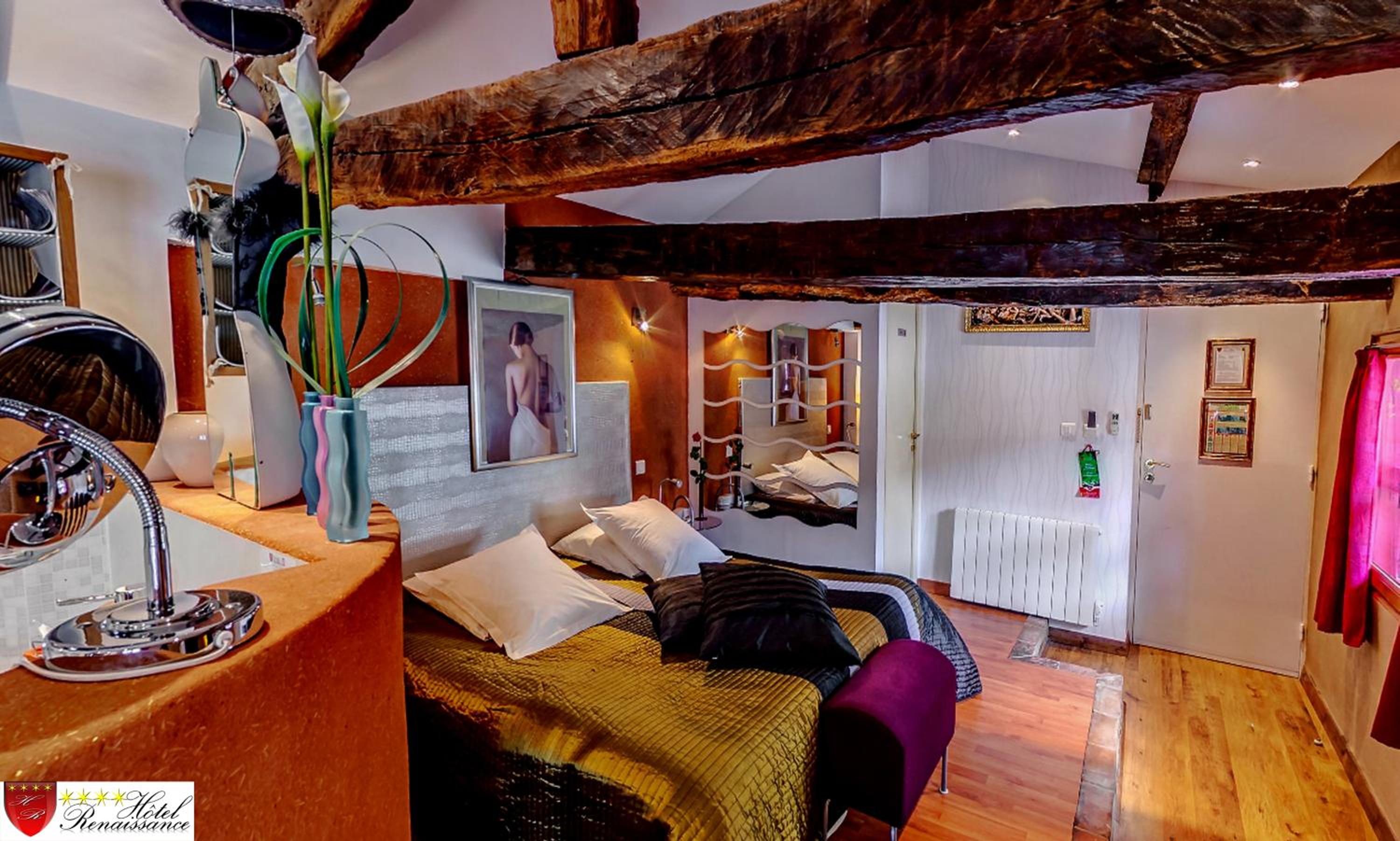Senior Suite - Photo 7