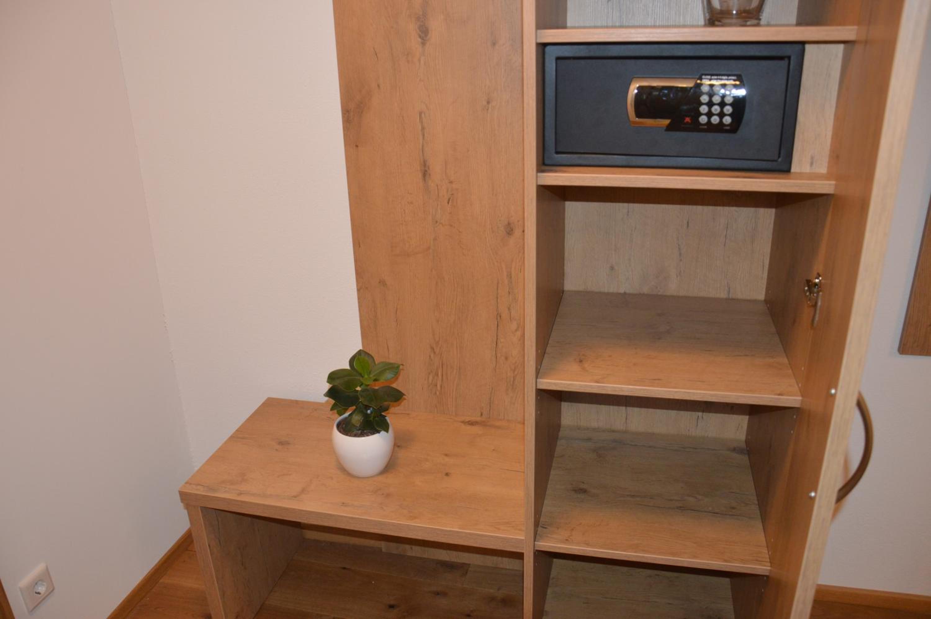 Double Room - Photo 7