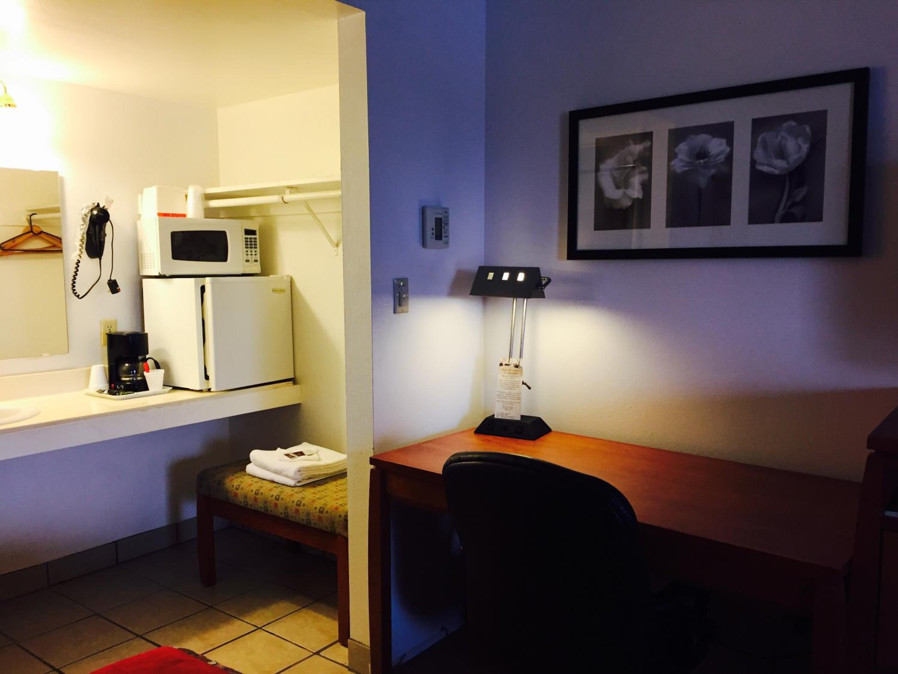 Deluxe Triple Room photo 3