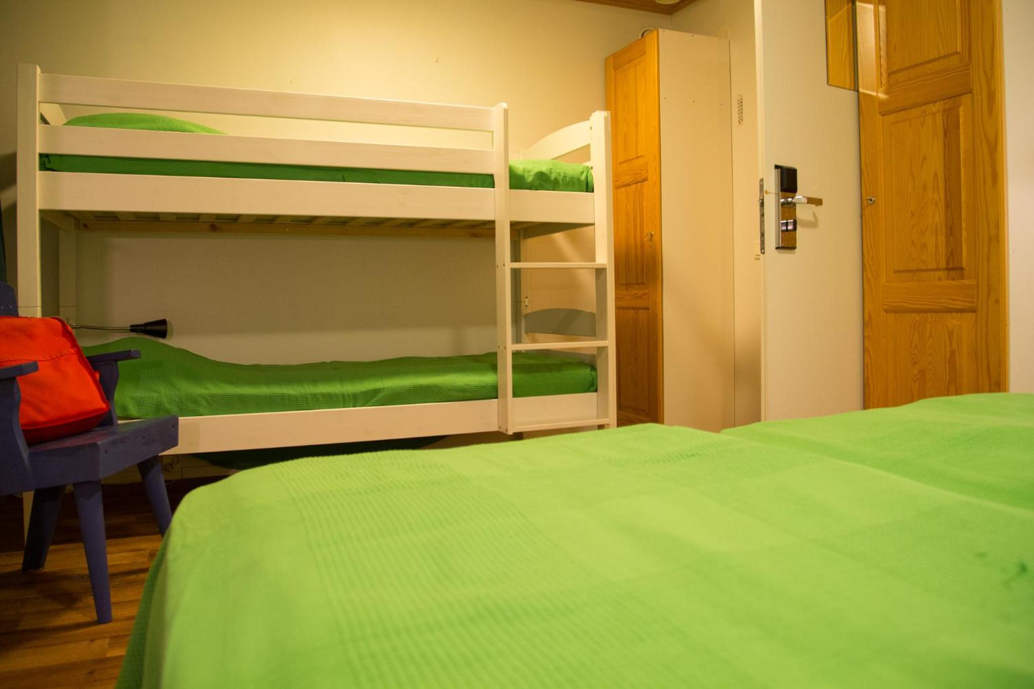 Bed in 4-Bed Mixed Dormitory Room photo 1