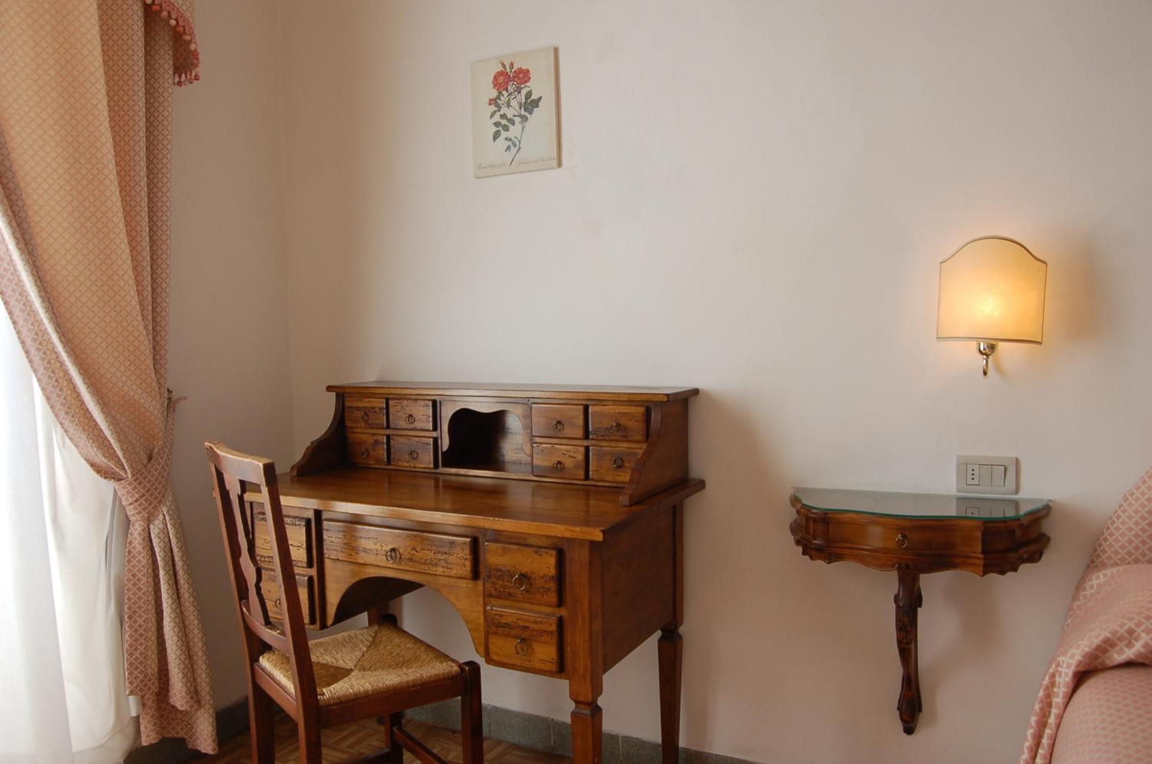 Standard Triple Room photo 3