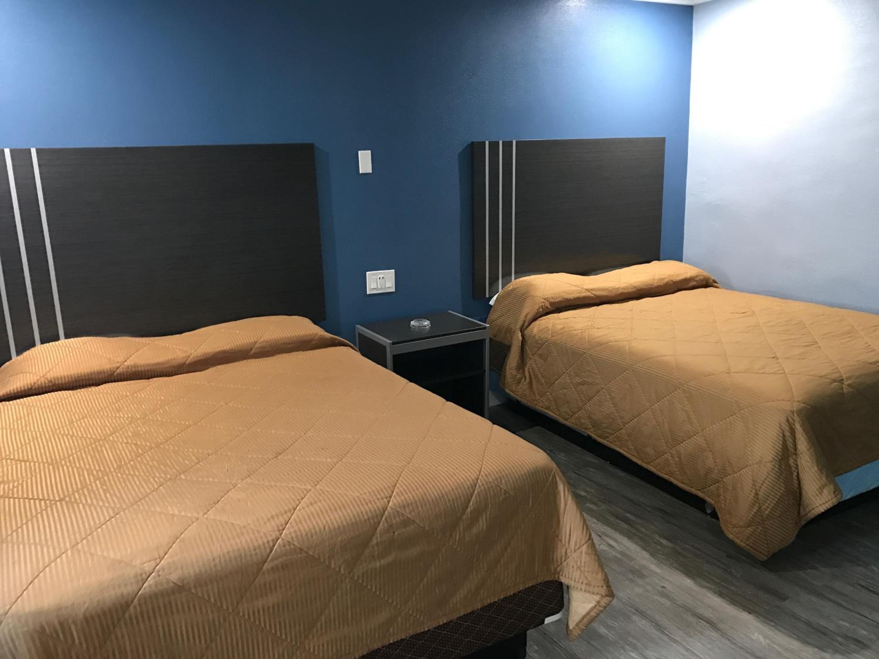 Standard Queen Room with Two Queen Beds