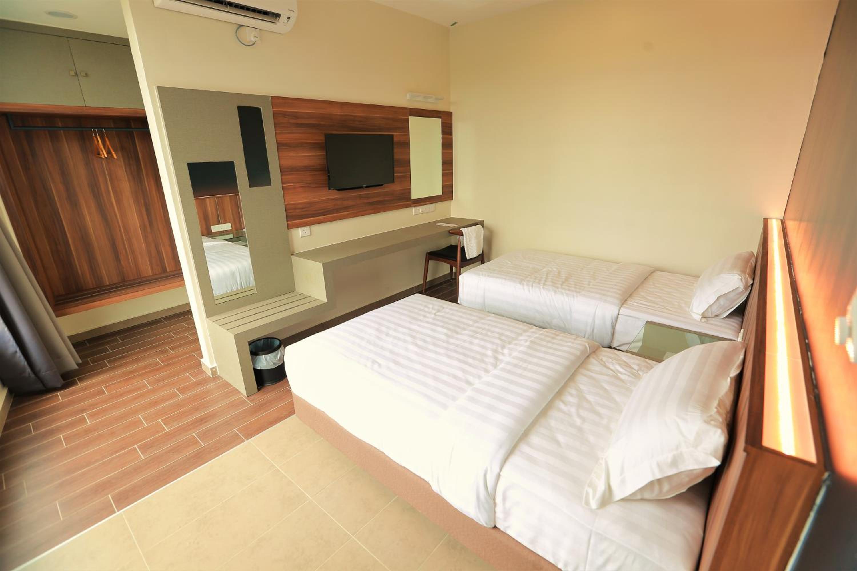 Deluxe Super Twin Room photo 2