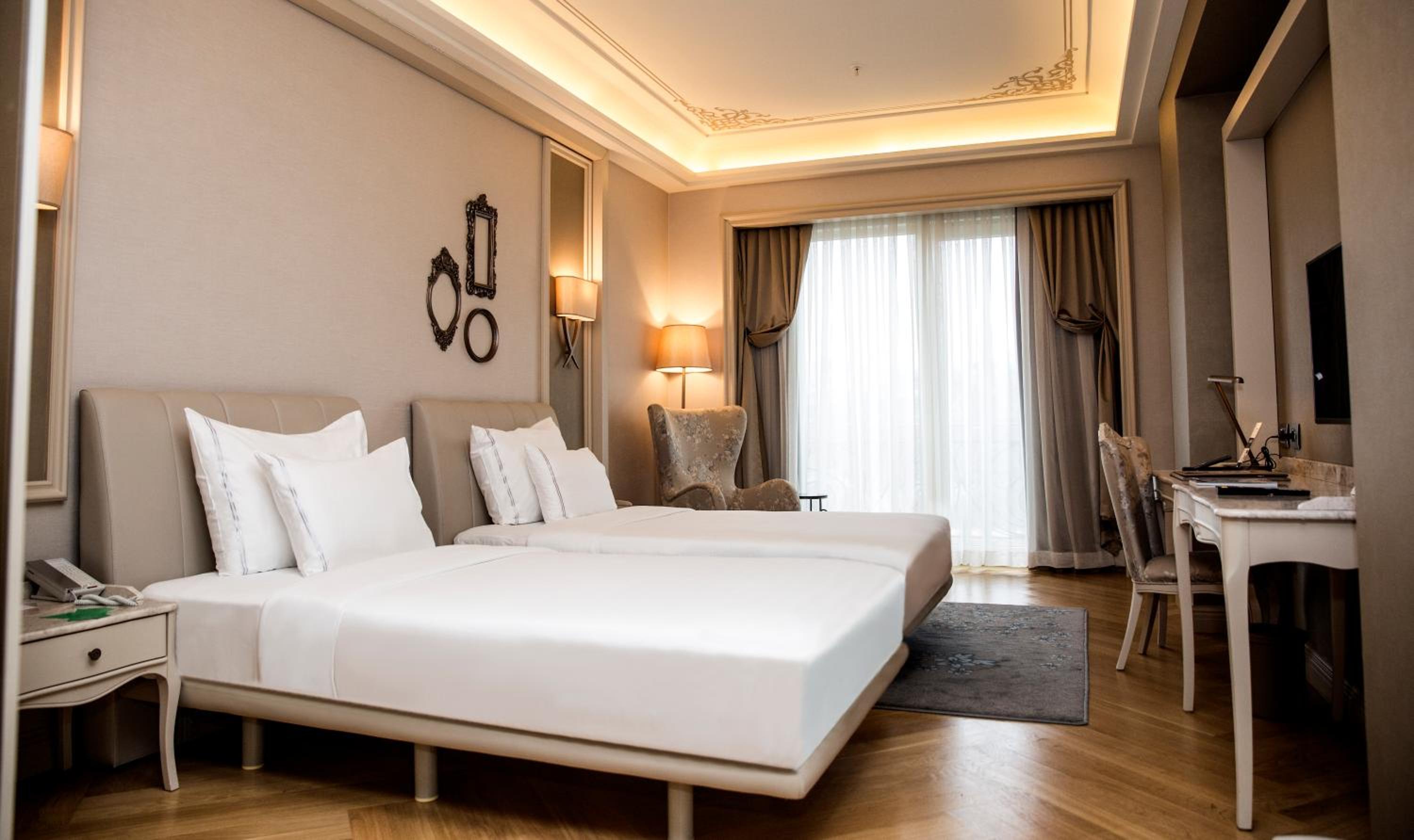 Supreme Twin Room photo 2