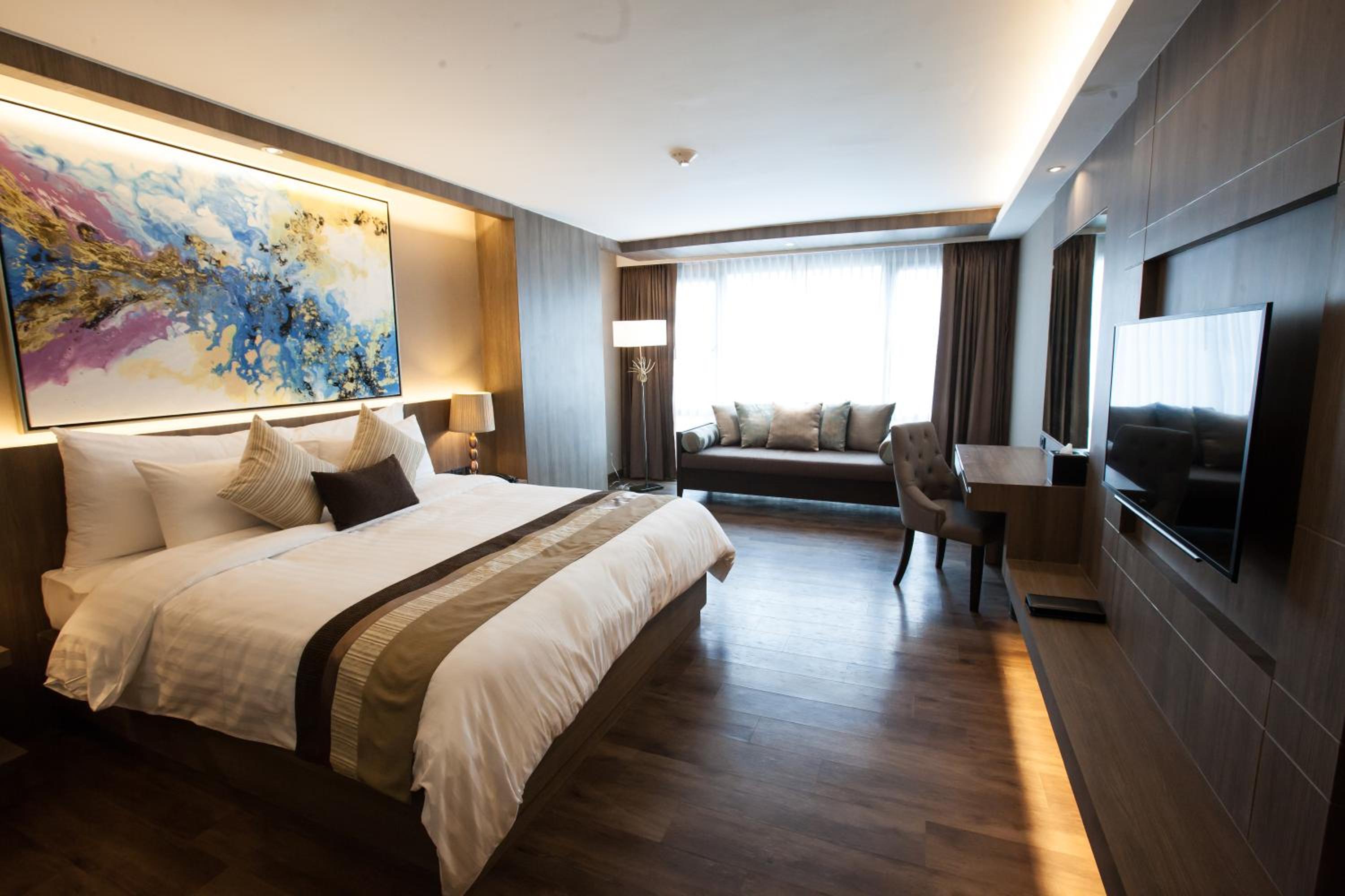 Premier Double Bed photo 2