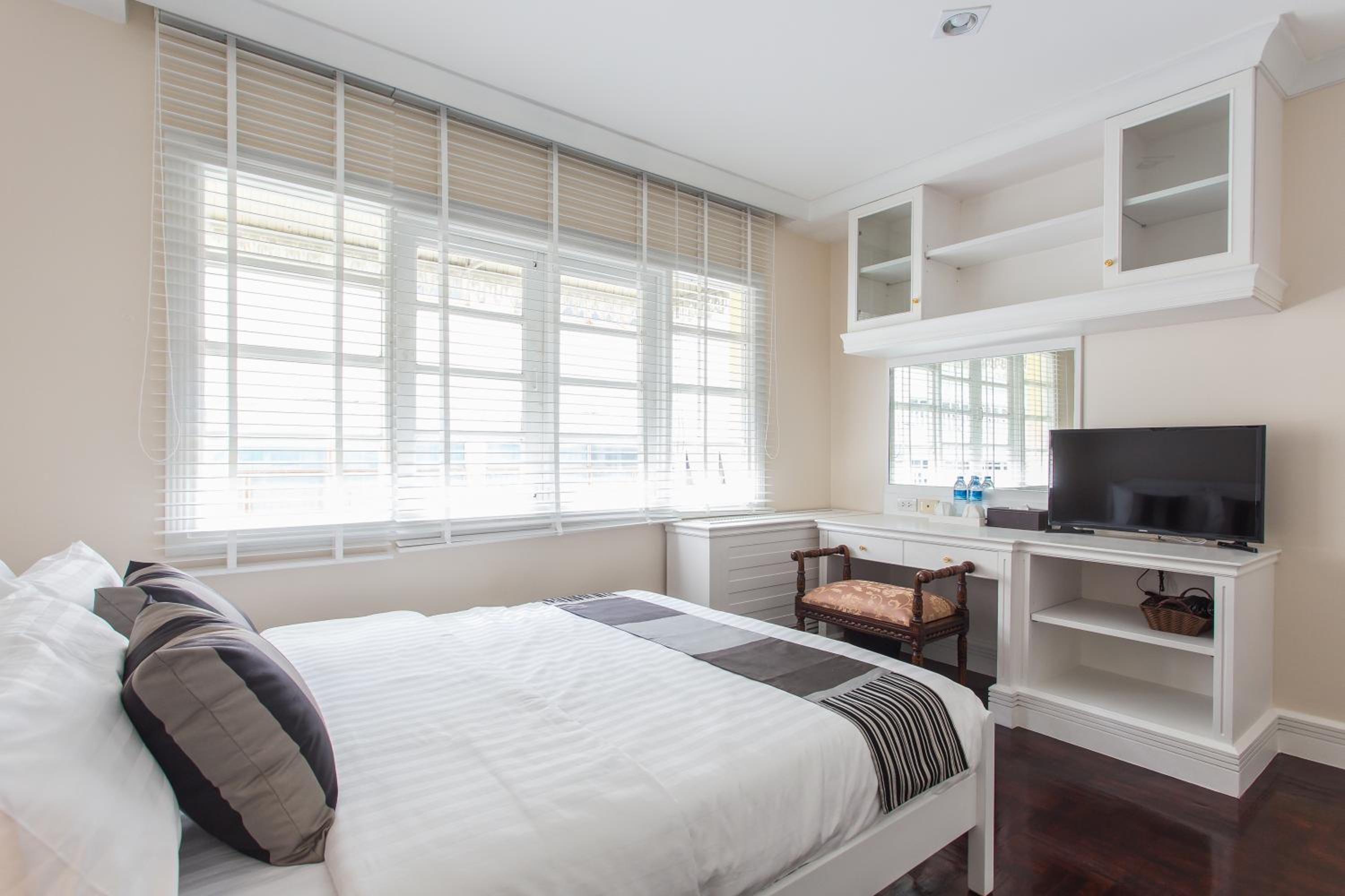 Standard Double Room with Shared Bathroom photo 2