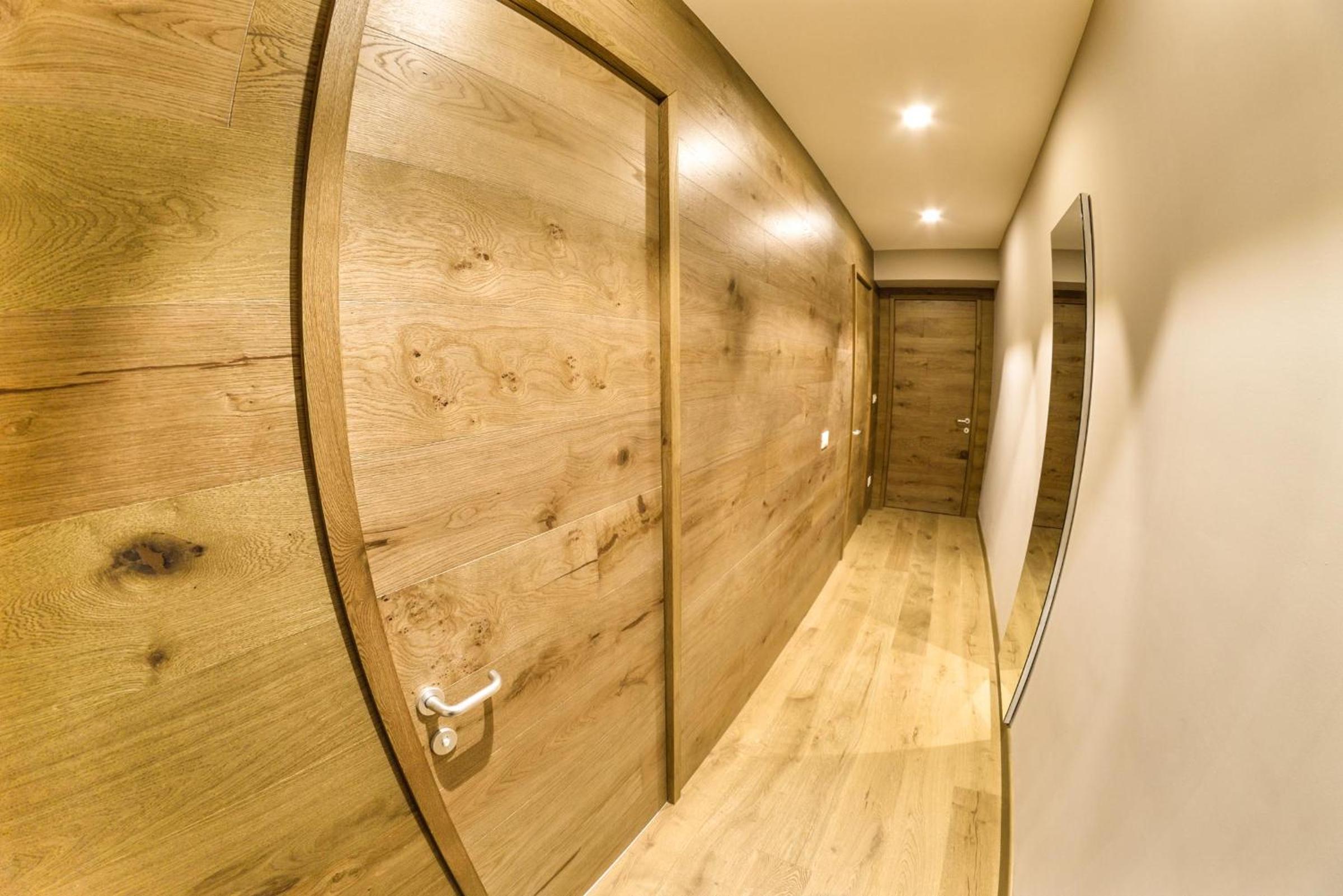 Two Connecting Rooms (5 Adults)