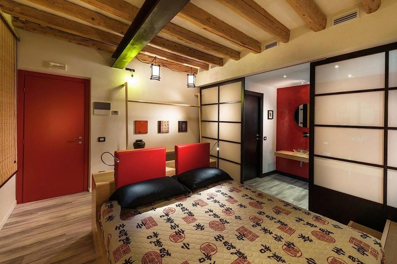 Deluxe Junior Suite - Photo 9