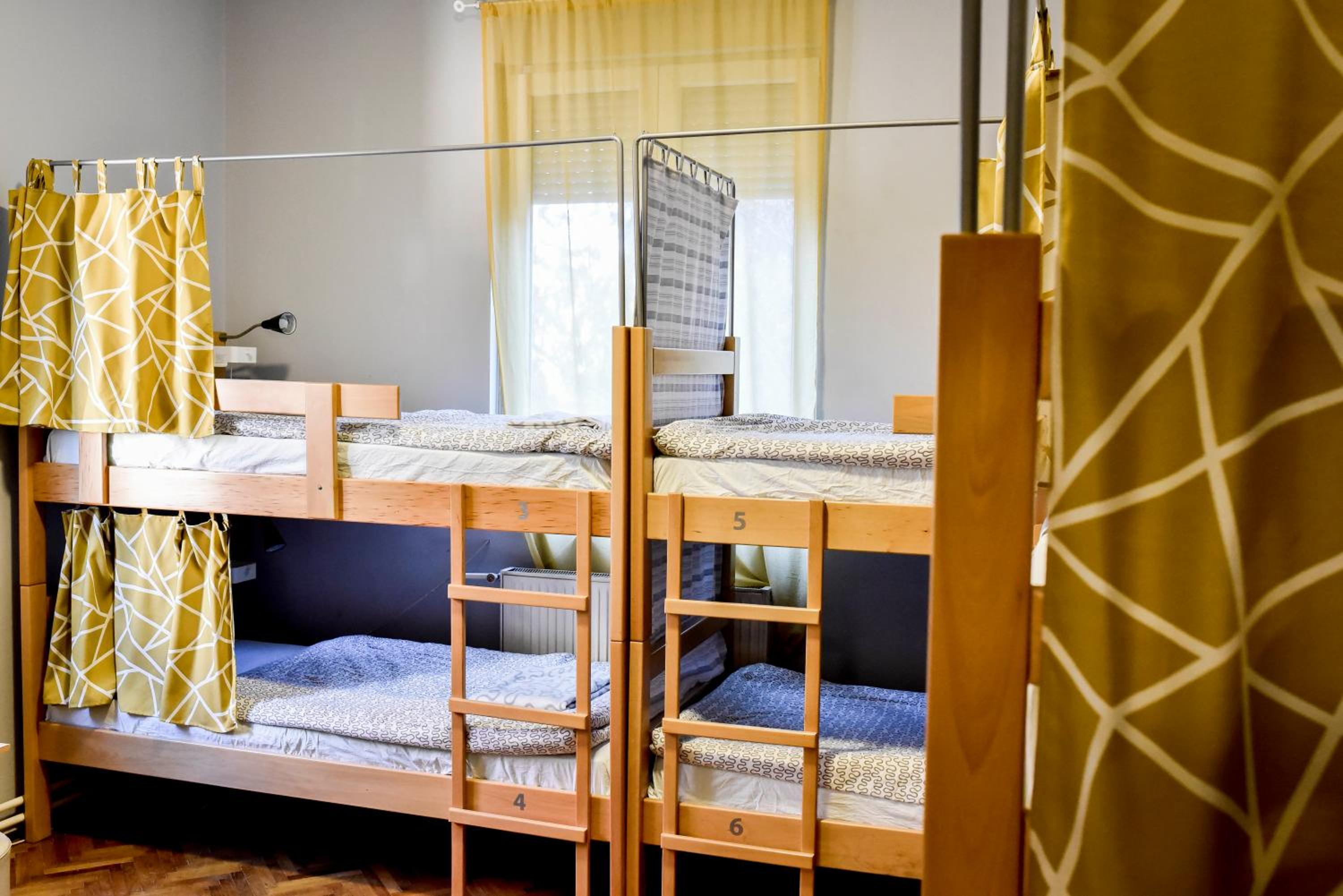 Bed in 8-Bed Dormitory Room photo 1