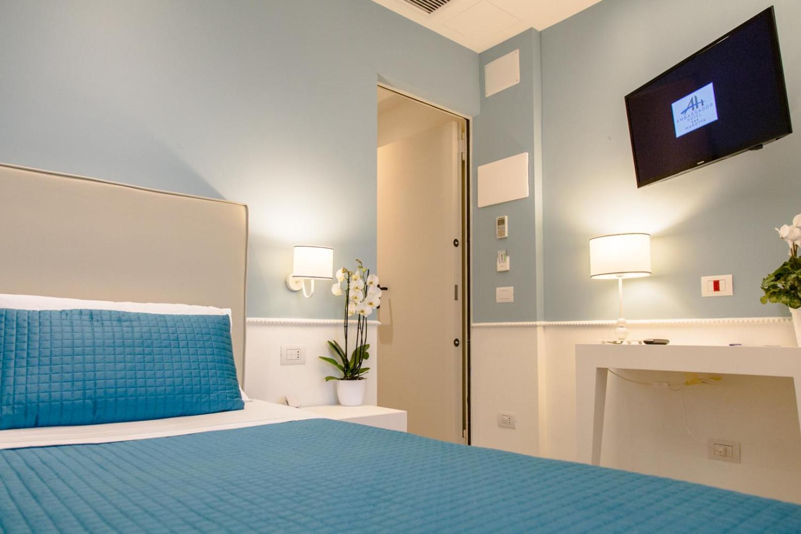 Single Room with Bathroom photo 3