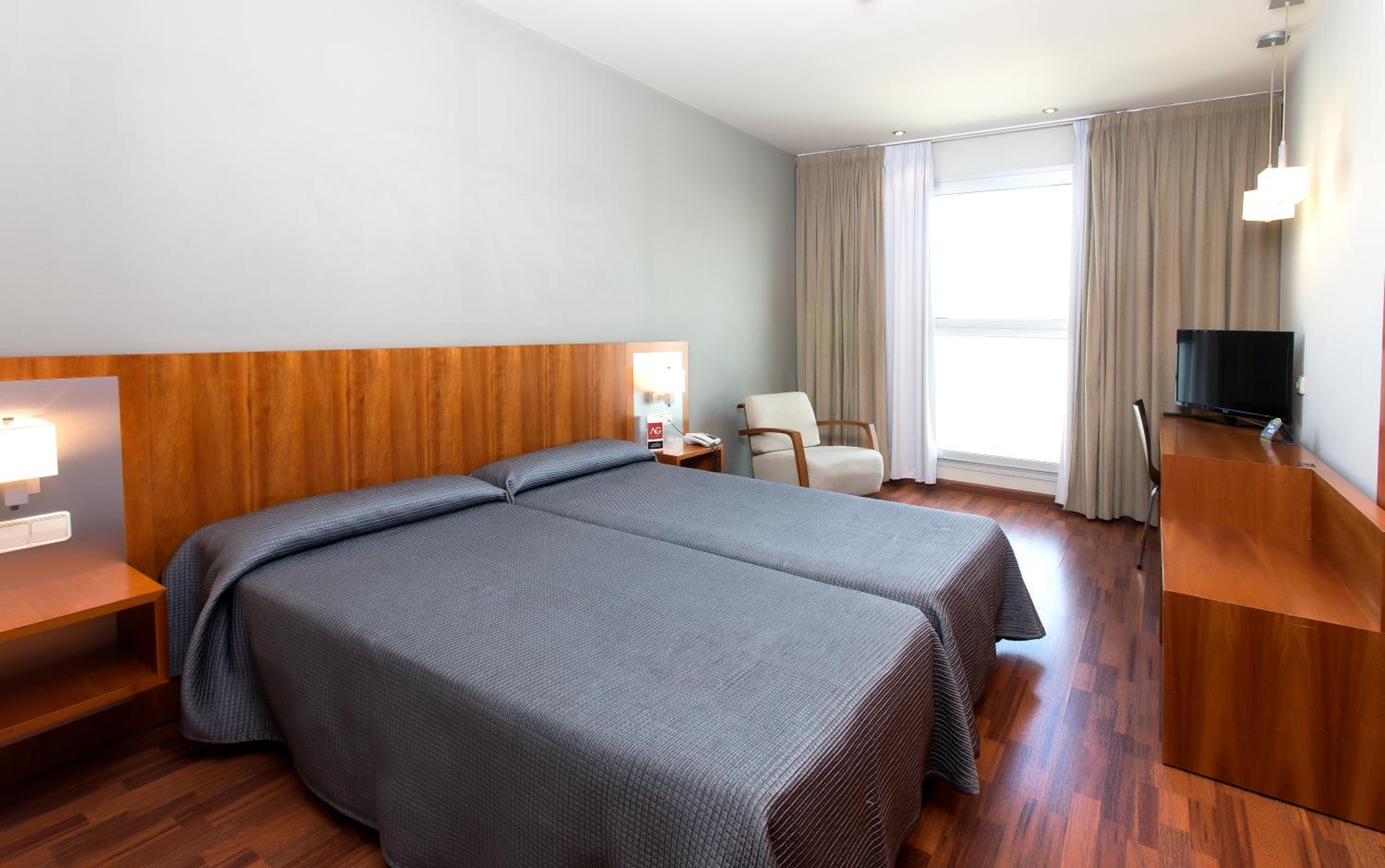 Standard Double or Twin Room - Photo 11