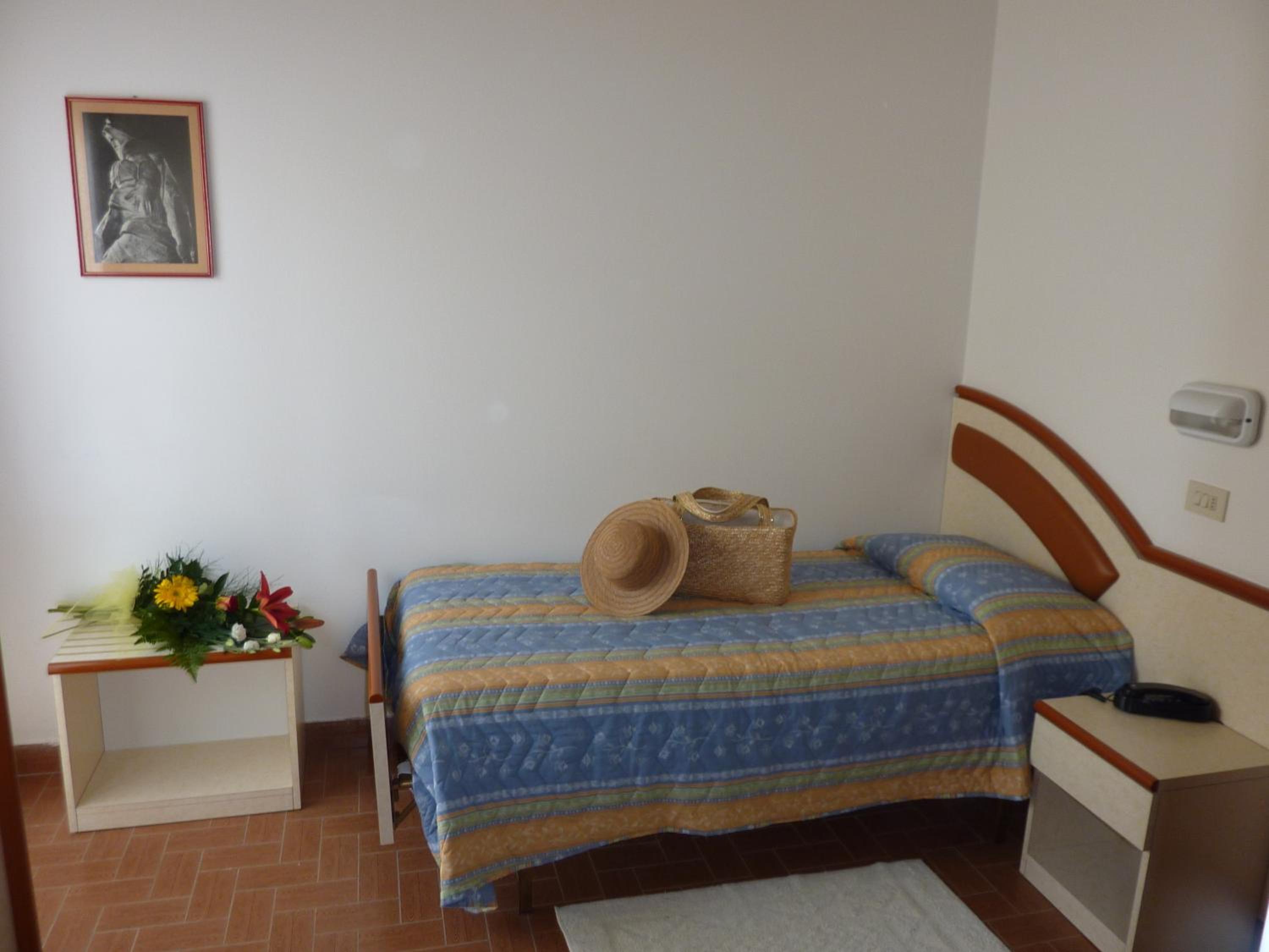 Single Room photo 1