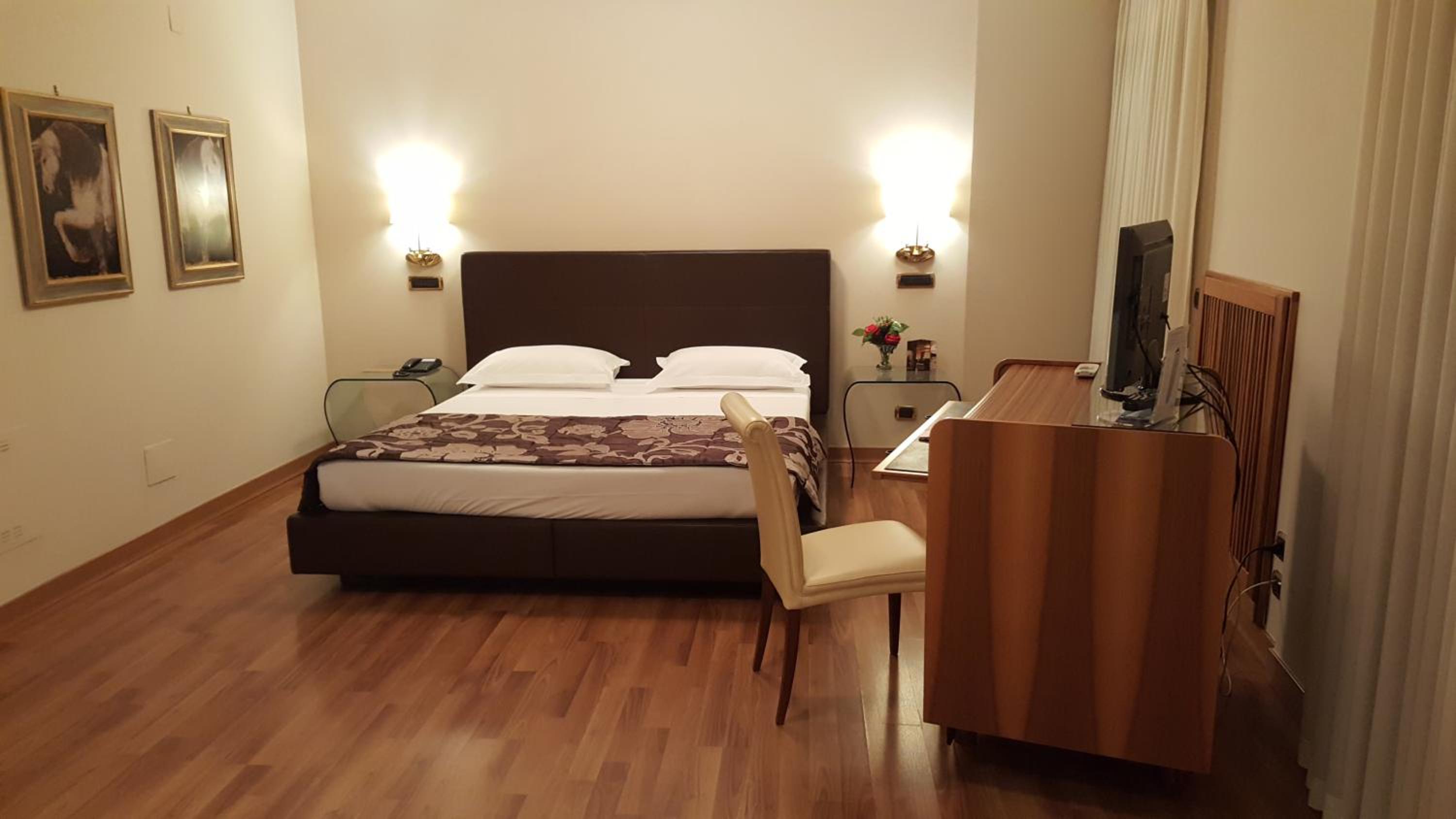 Superior Double Room - Photo 5